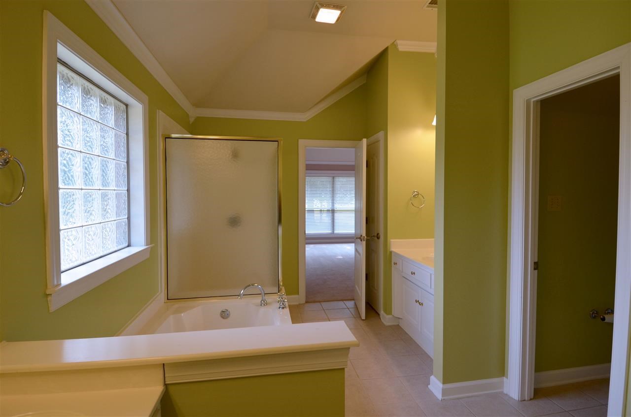 COUNTRY CLUB OF ARK THE - Residential