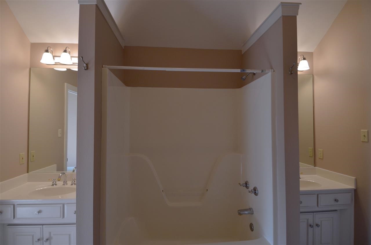 COUNTRY CLUB OF ARK THE - Residential