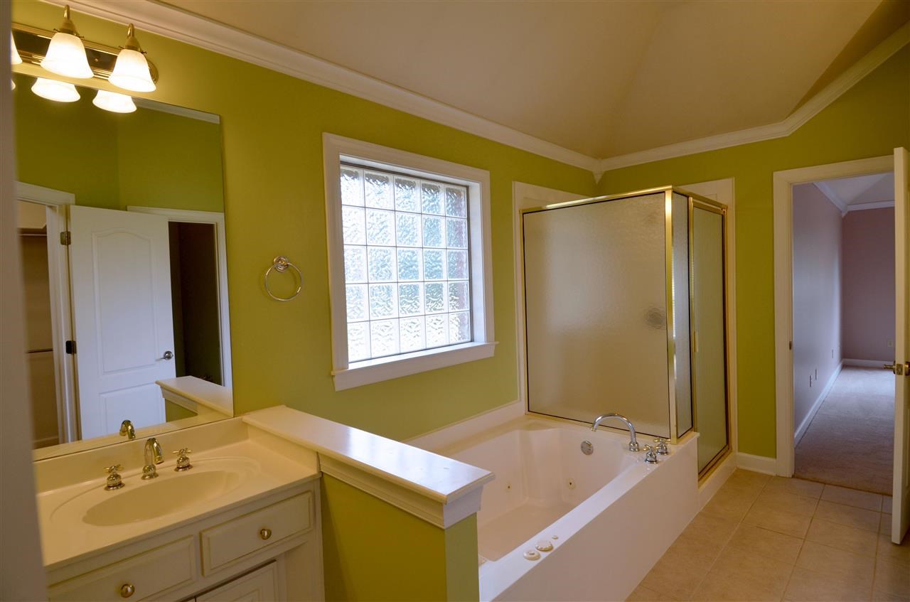 COUNTRY CLUB OF ARK THE - Residential