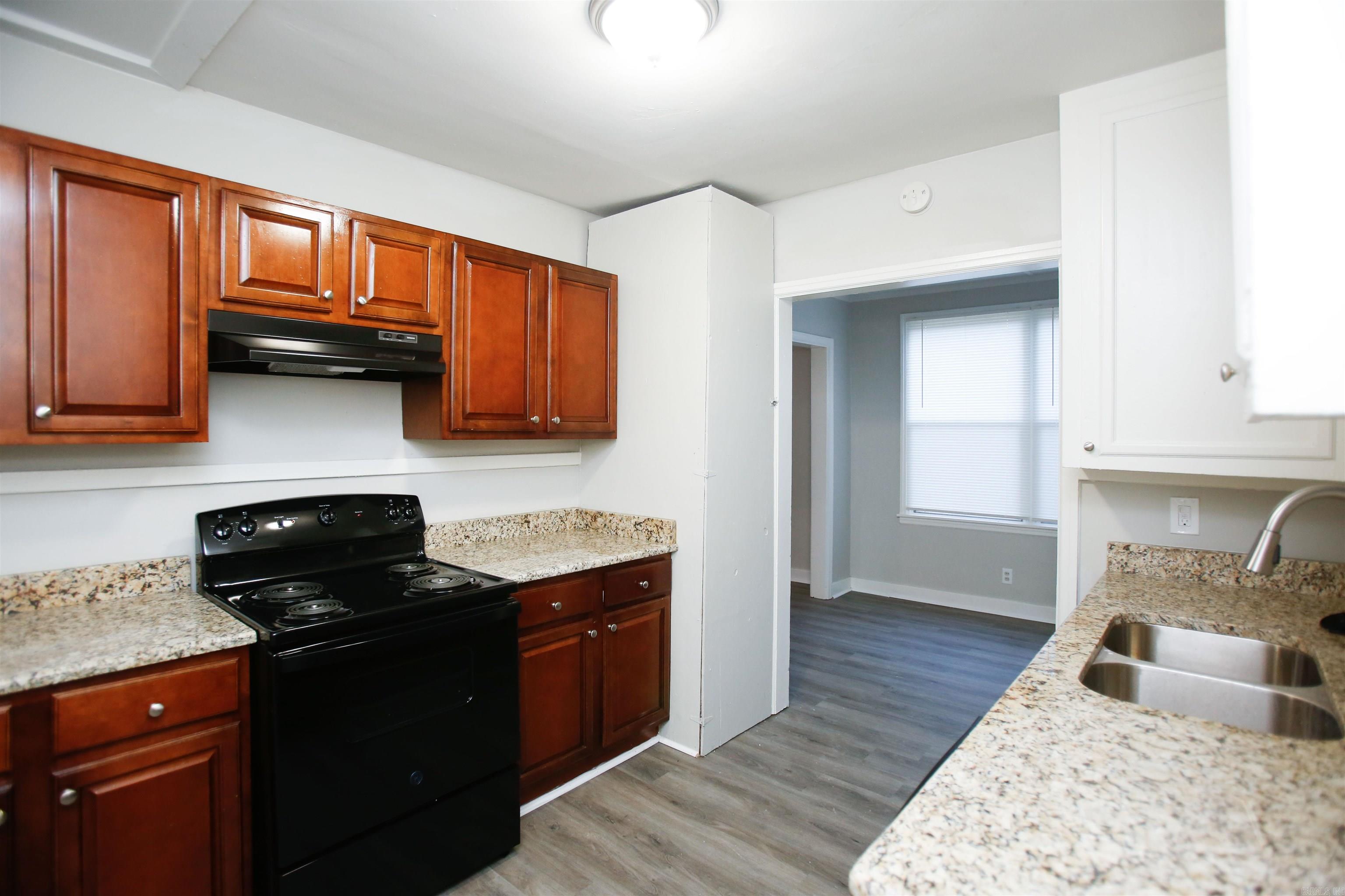 Boulevard Terrace Annex 1 - Residential Lease