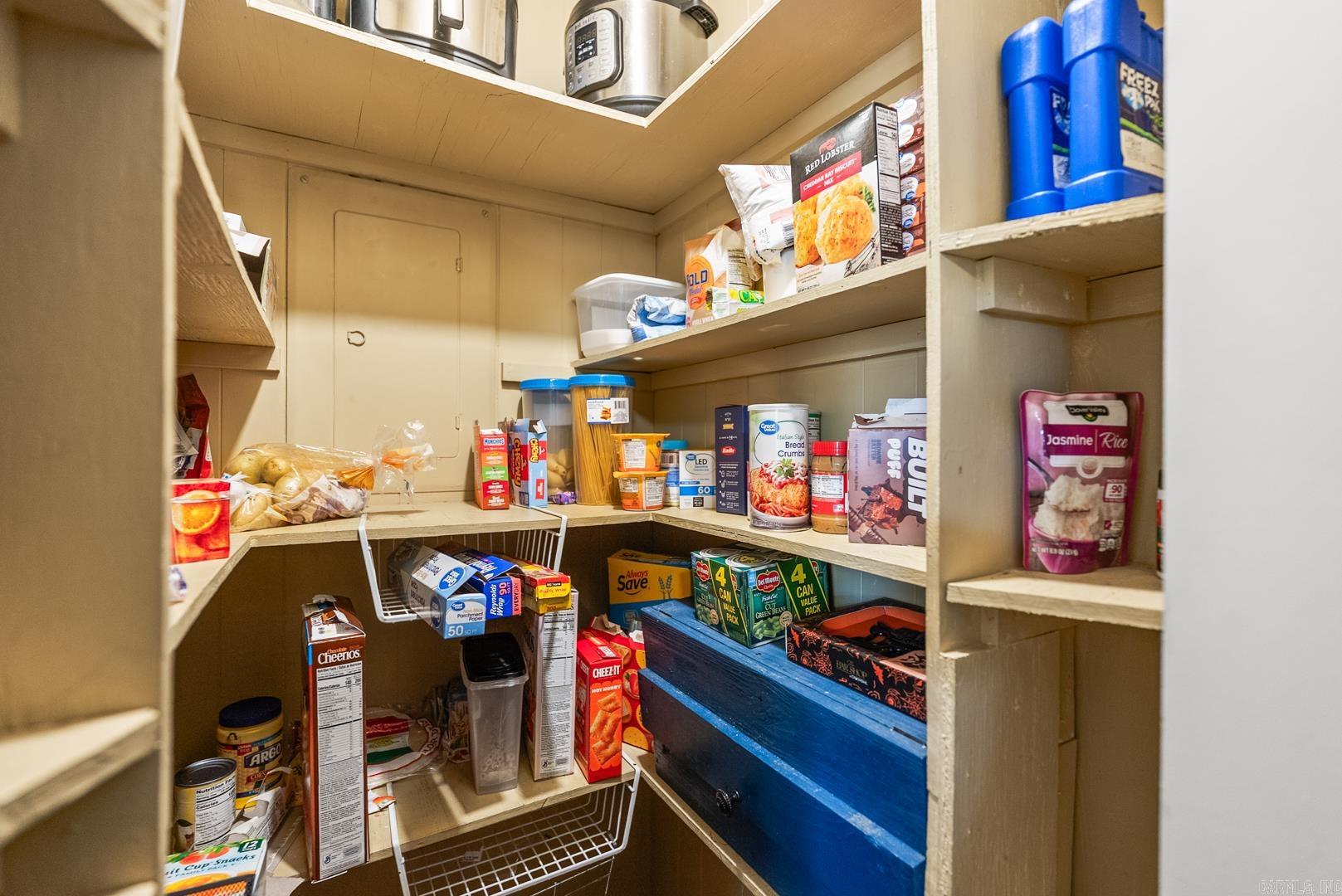 TREASURE HILL - Residential