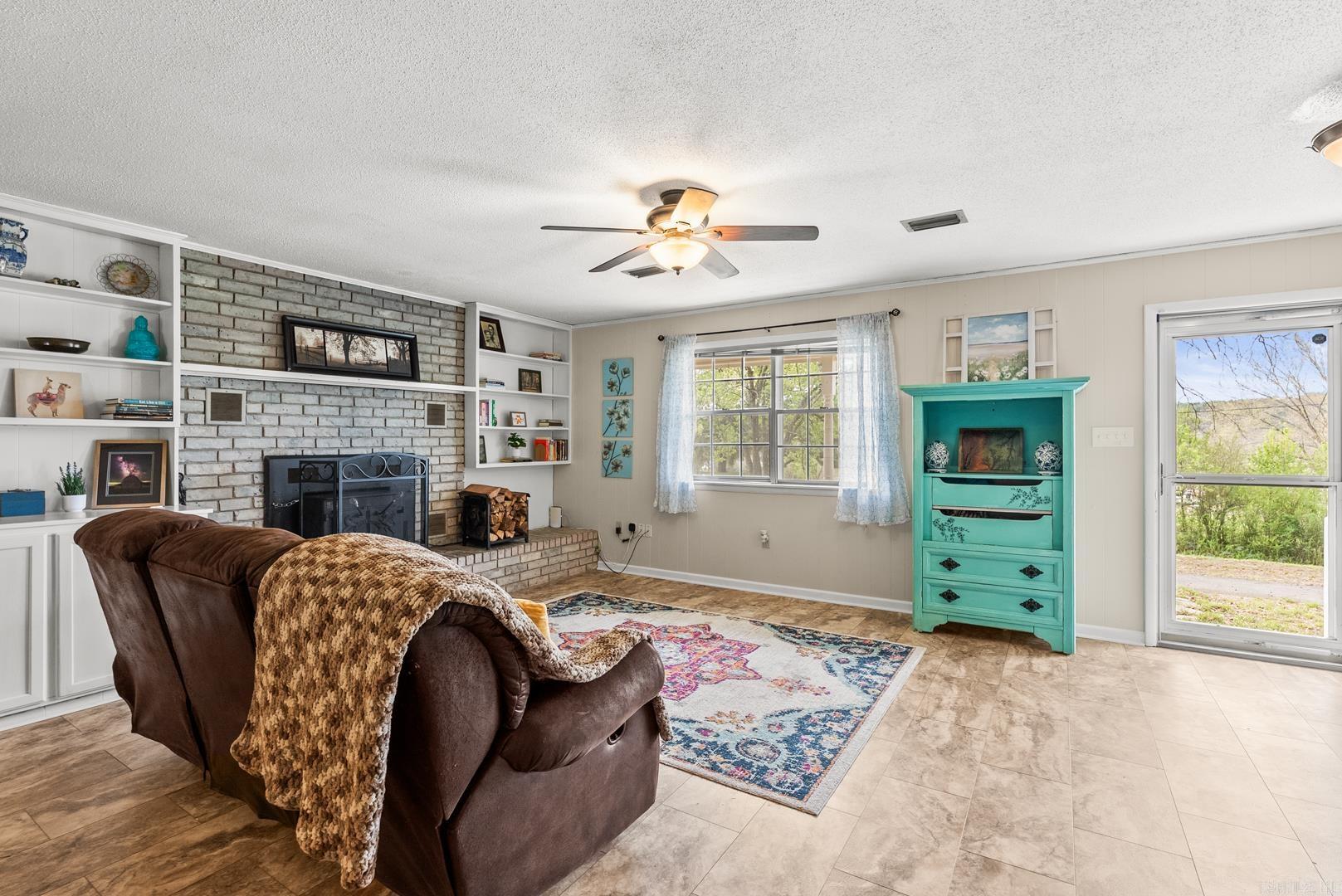 TREASURE HILL - Residential