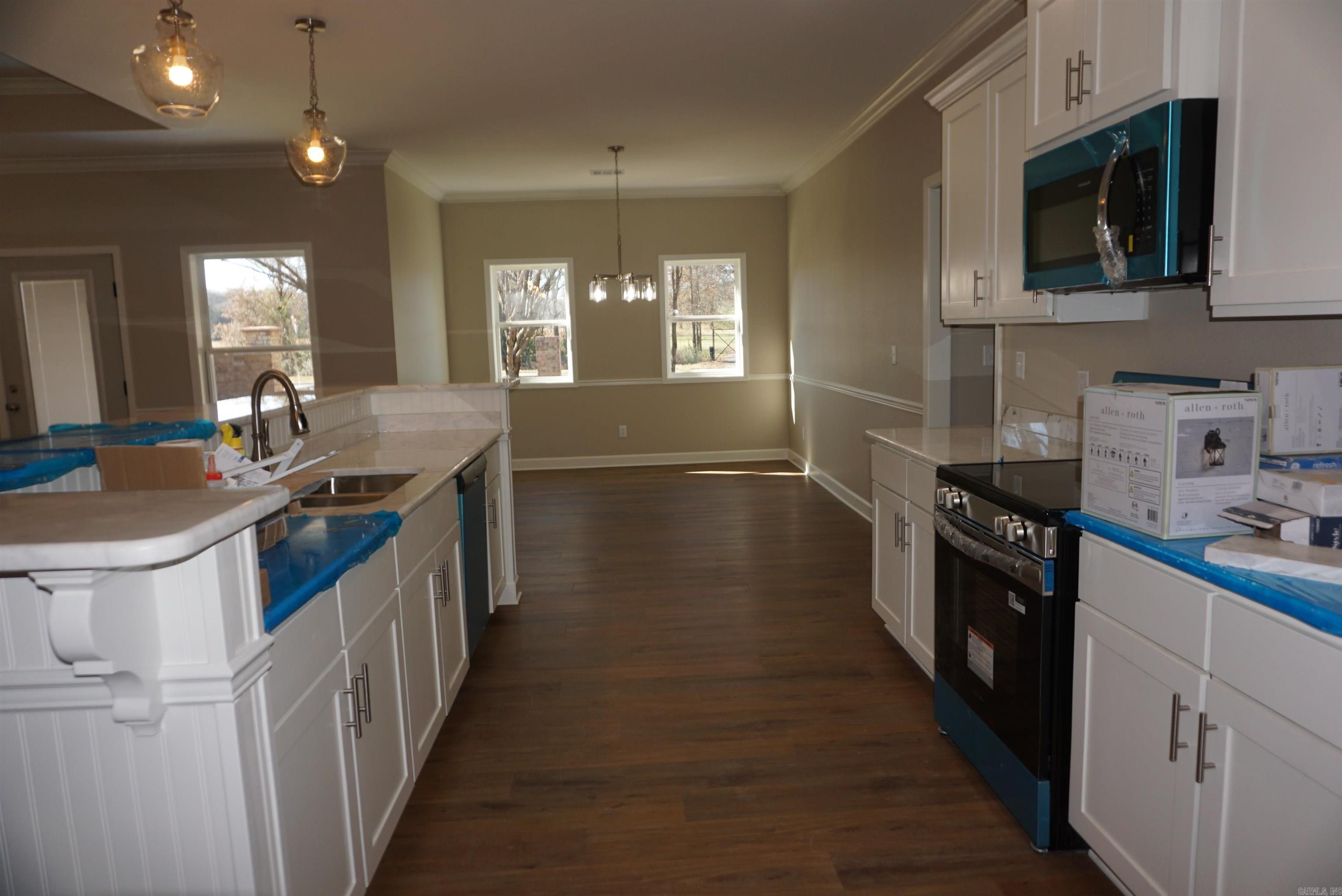 SADDLEBROOK EST - Residential