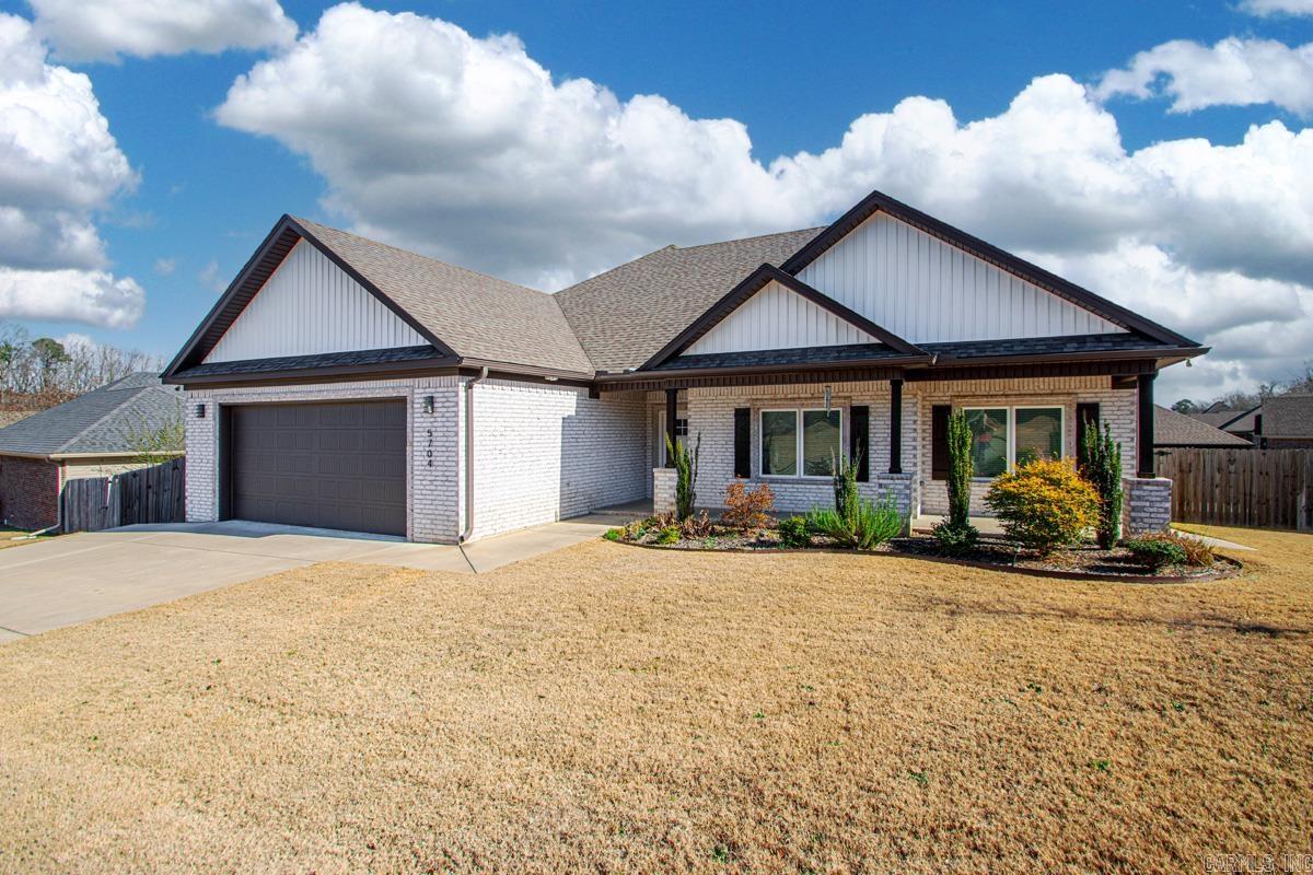 MAGNOLIA VILLAGE - Residential