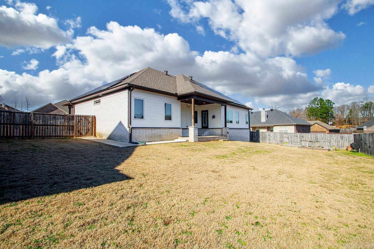 MAGNOLIA VILLAGE - Residential