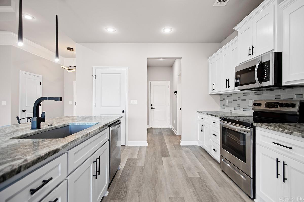 MAGNOLIA VILLAGE - Residential