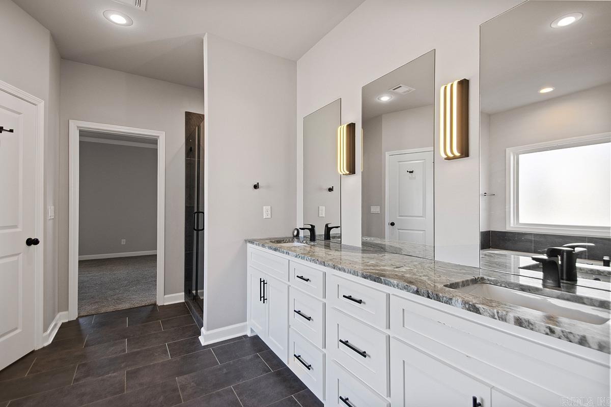 MAGNOLIA VILLAGE - Residential