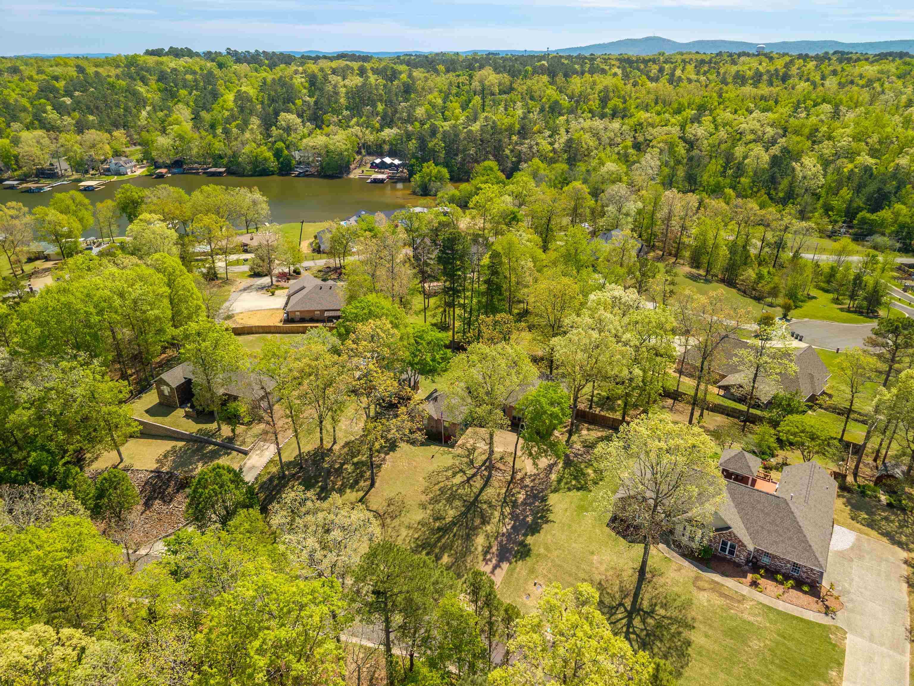 LAKE FOREST SHORES - Residential