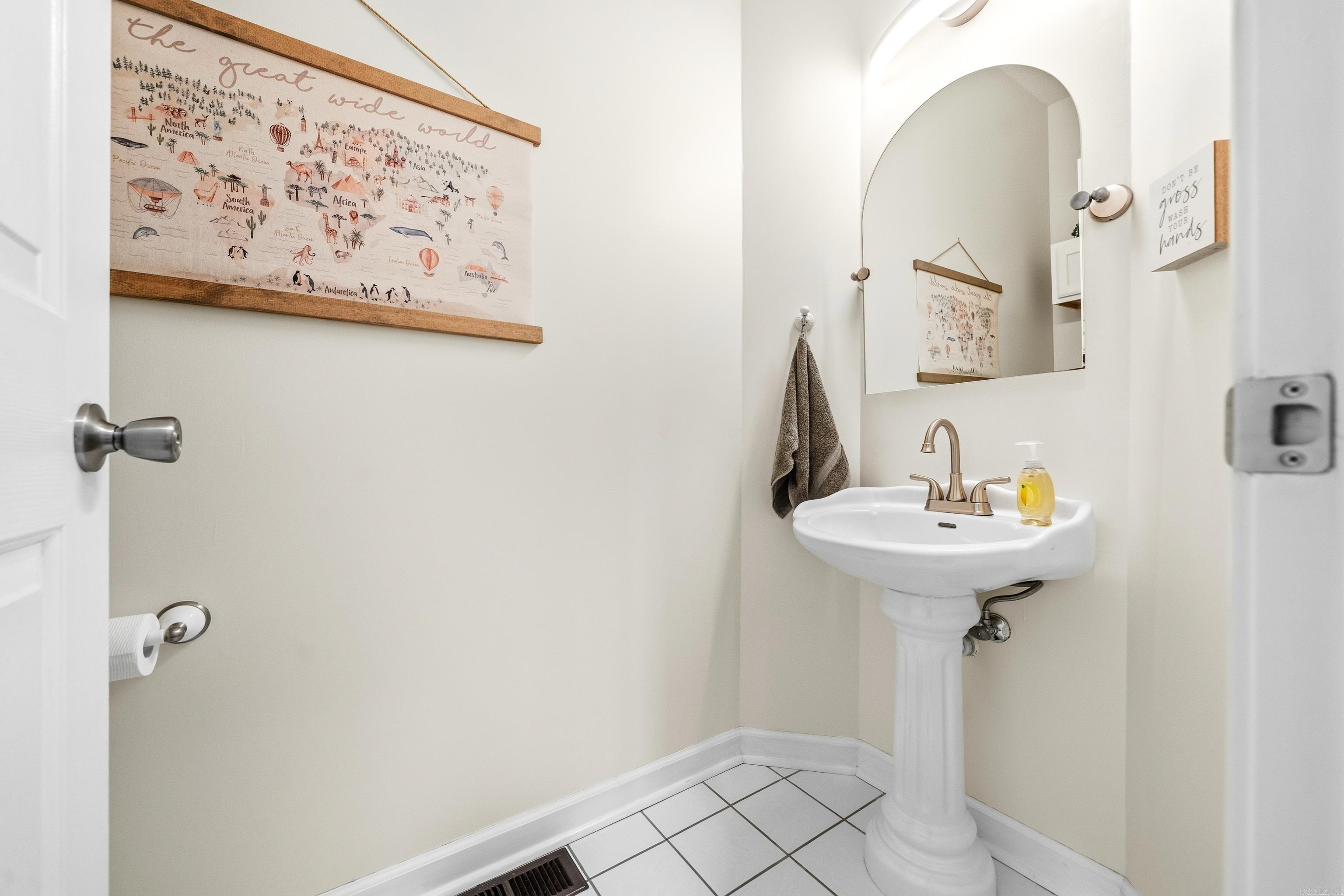 LAKE FOREST SHORES - Residential