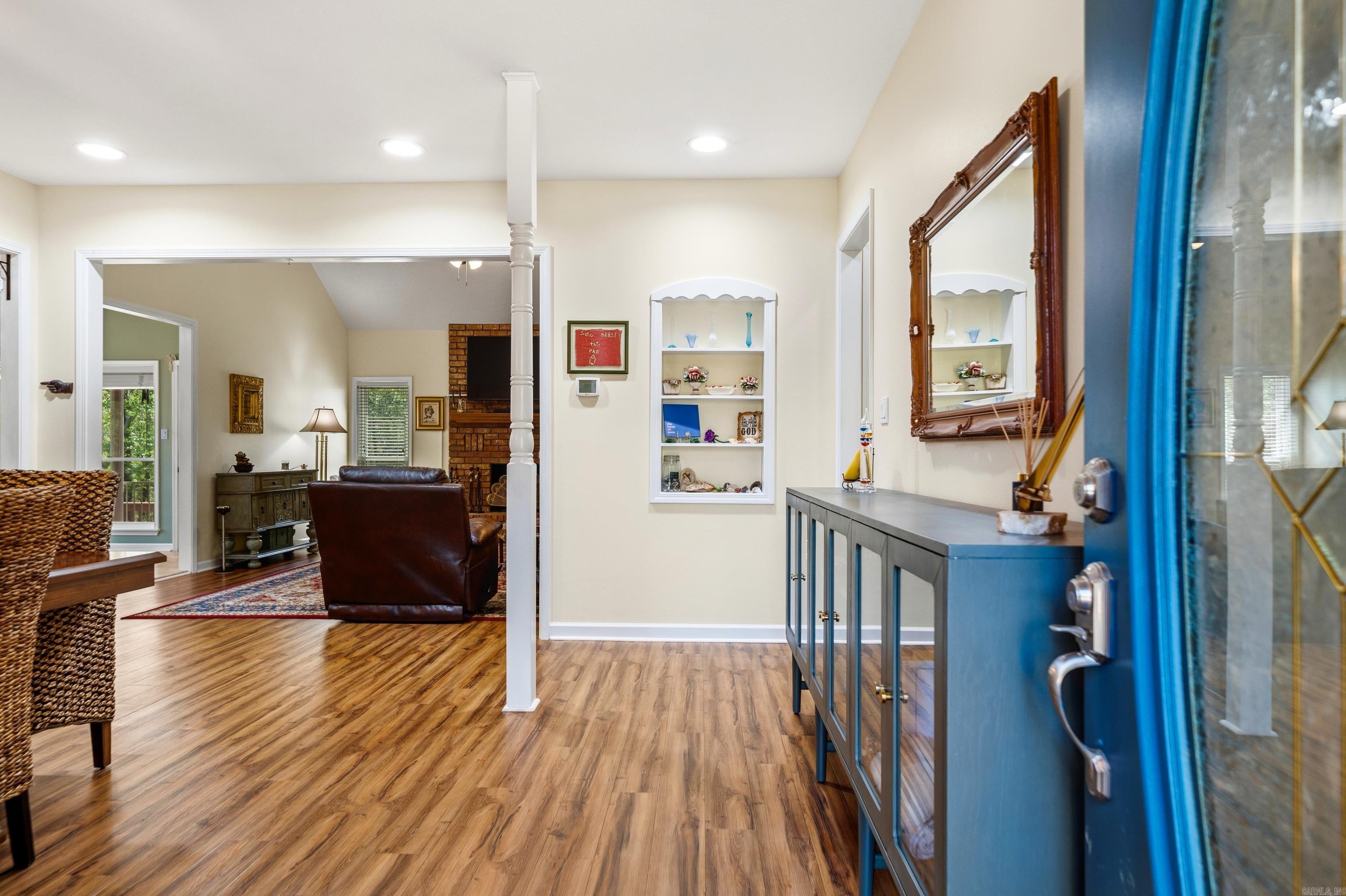 LAKE FOREST SHORES - Residential