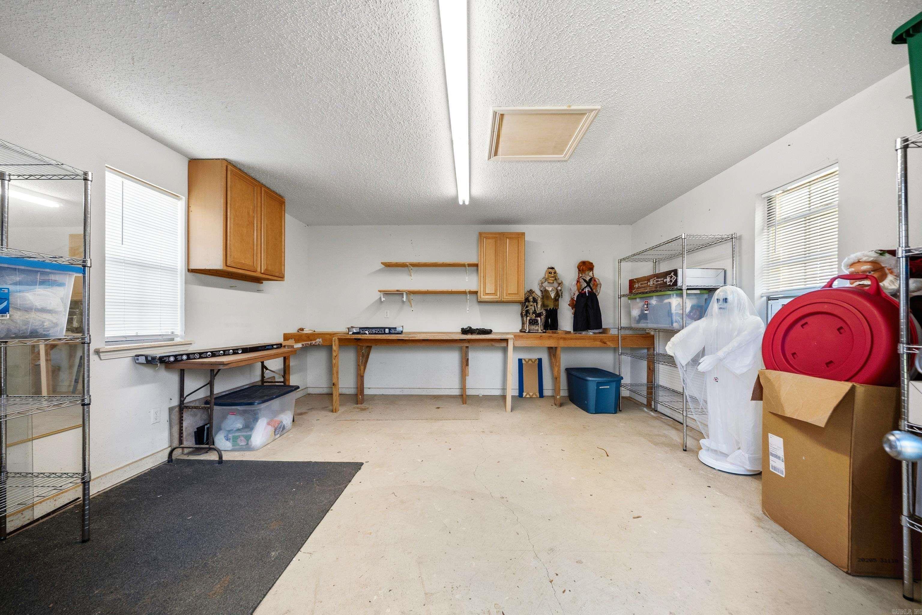 LAKE FOREST SHORES - Residential