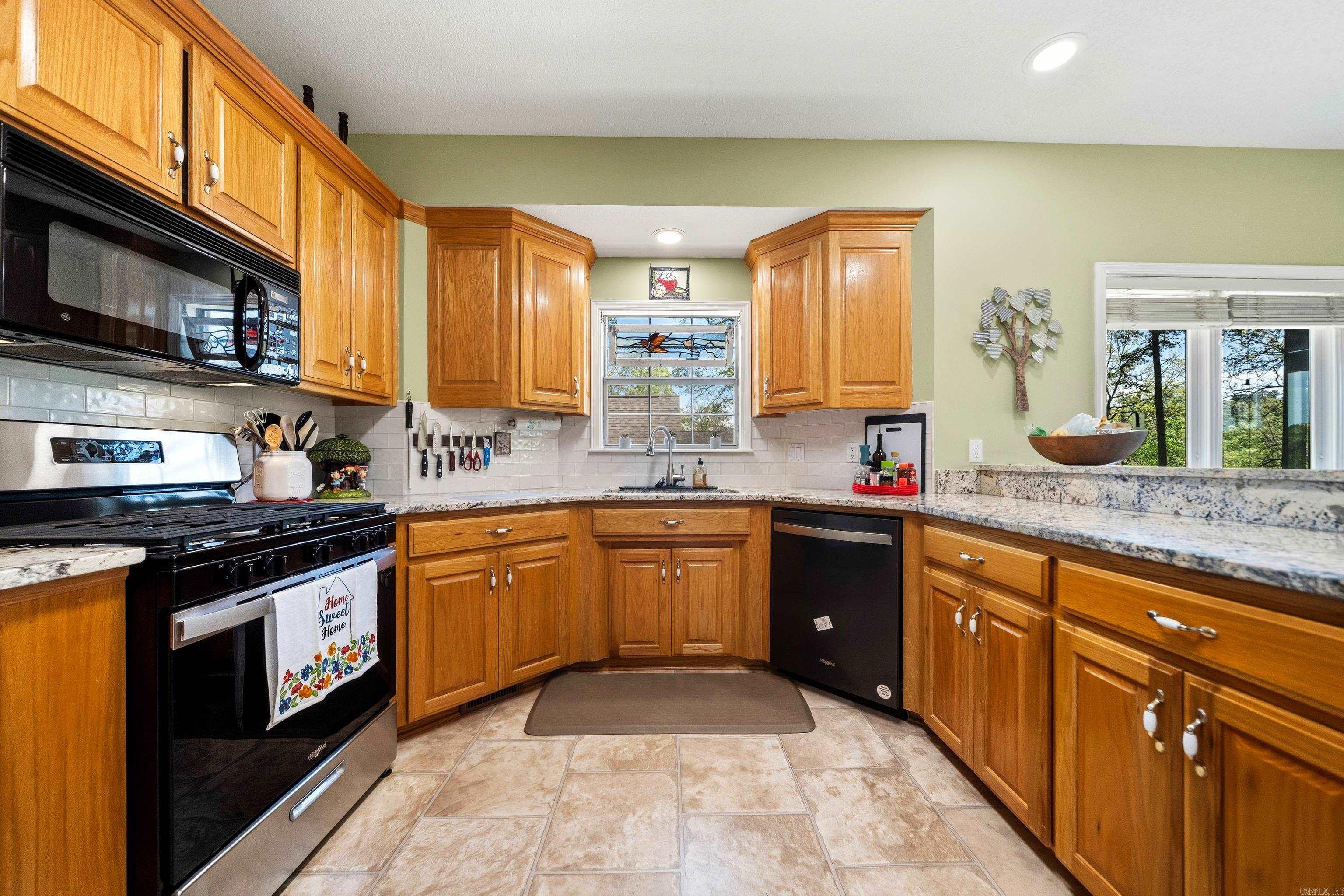 LAKE FOREST SHORES - Residential