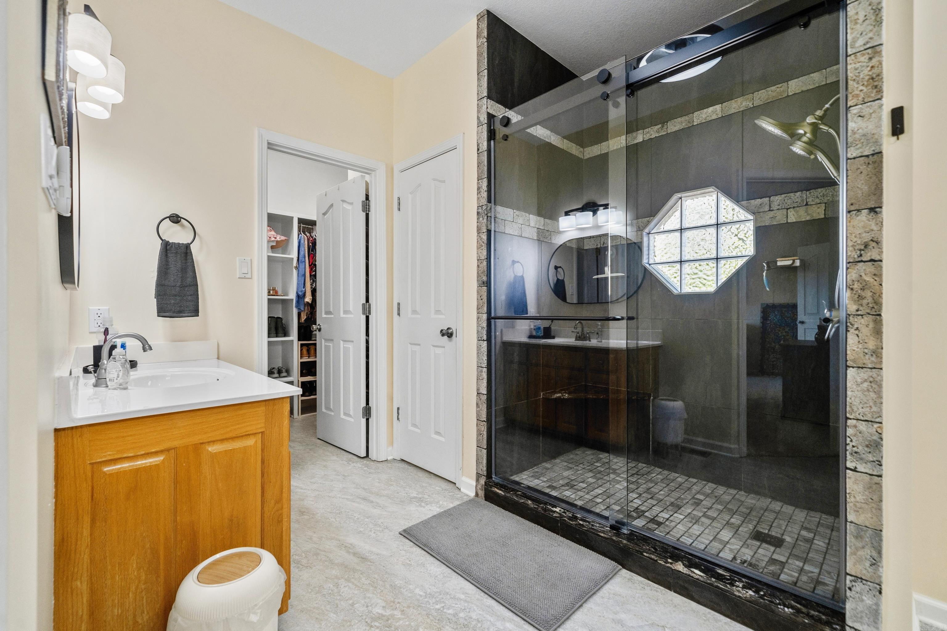 LAKE FOREST SHORES - Residential