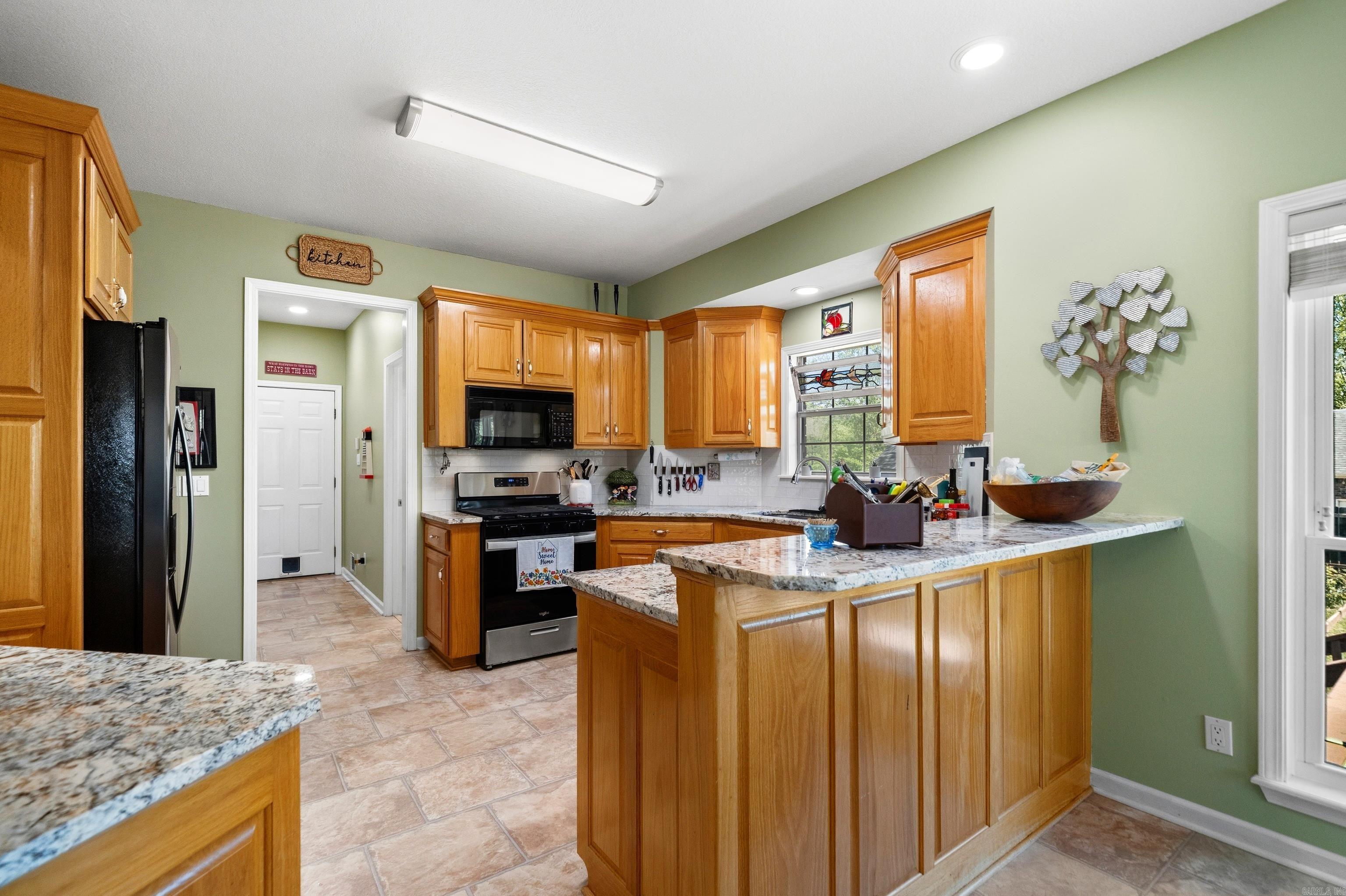 LAKE FOREST SHORES - Residential