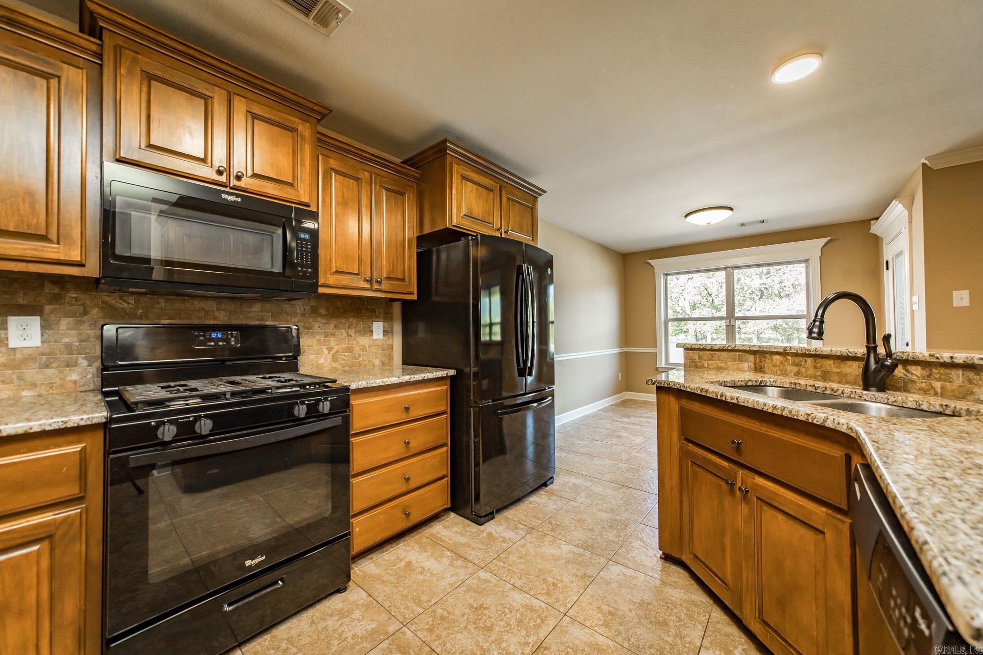 JAXON TERRACE - Residential