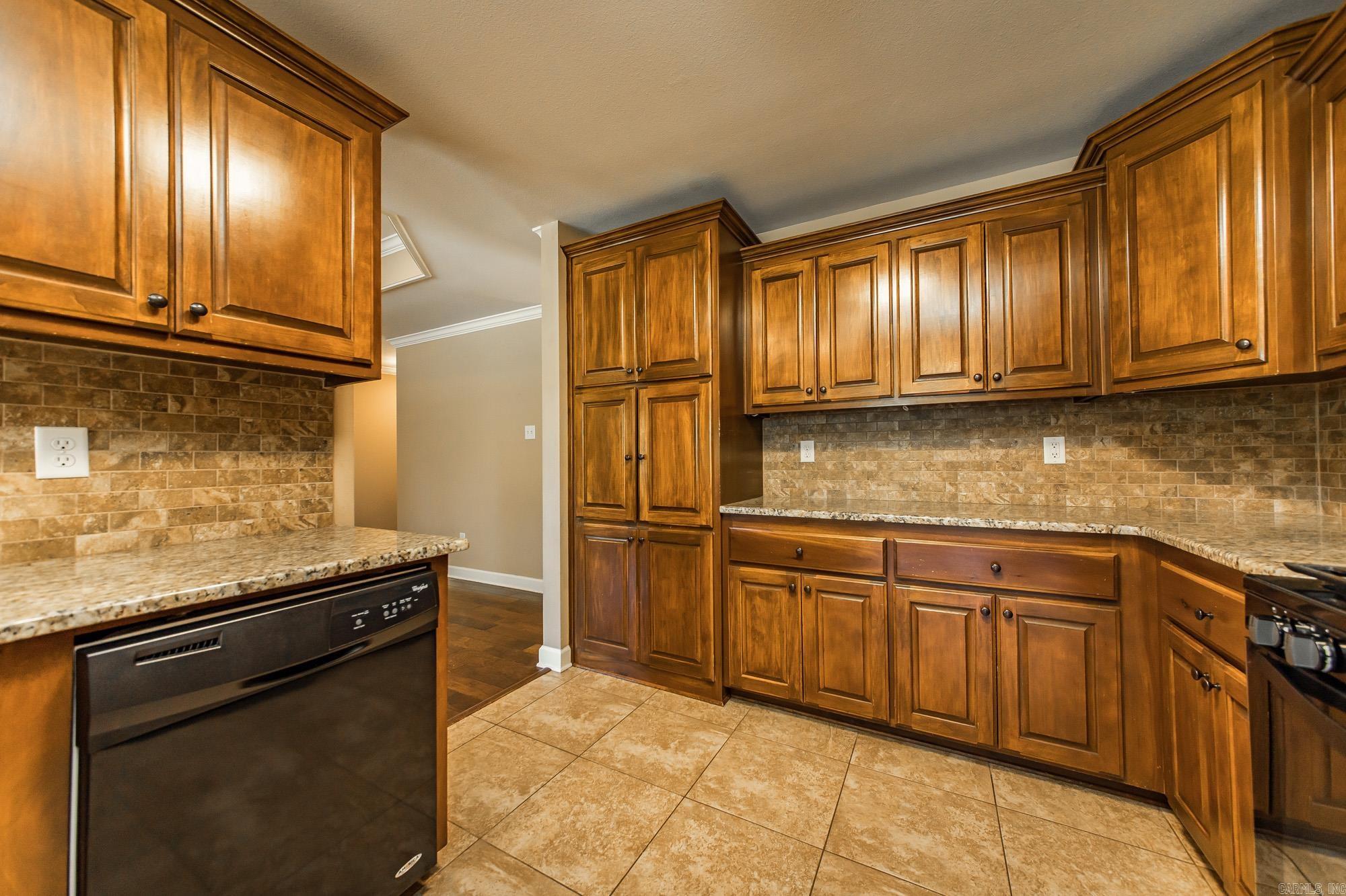 JAXON TERRACE - Residential