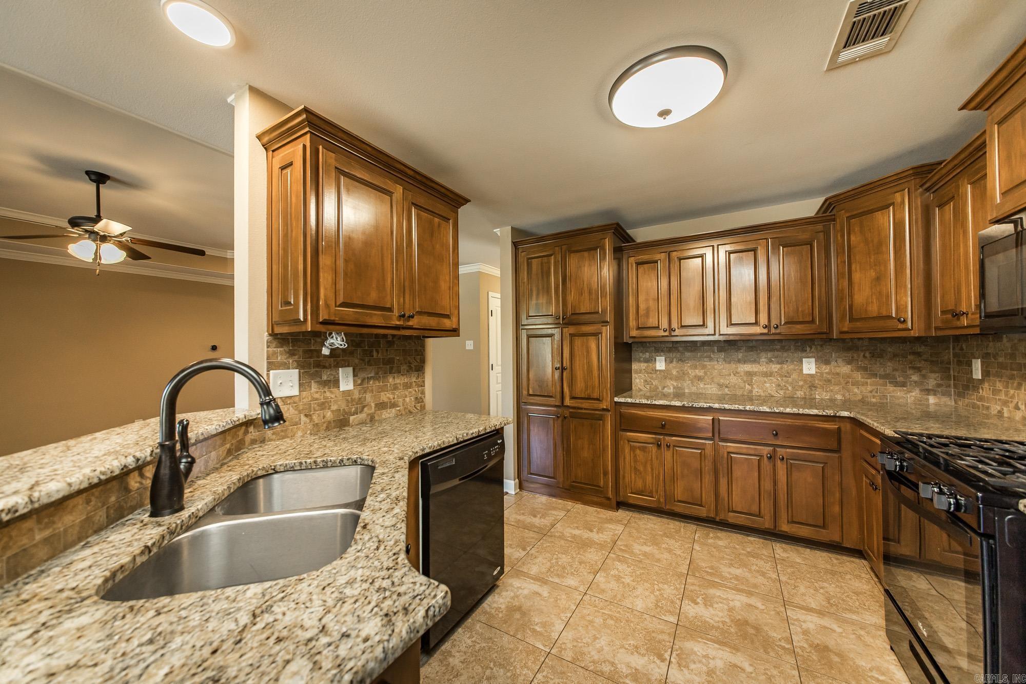 JAXON TERRACE - Residential