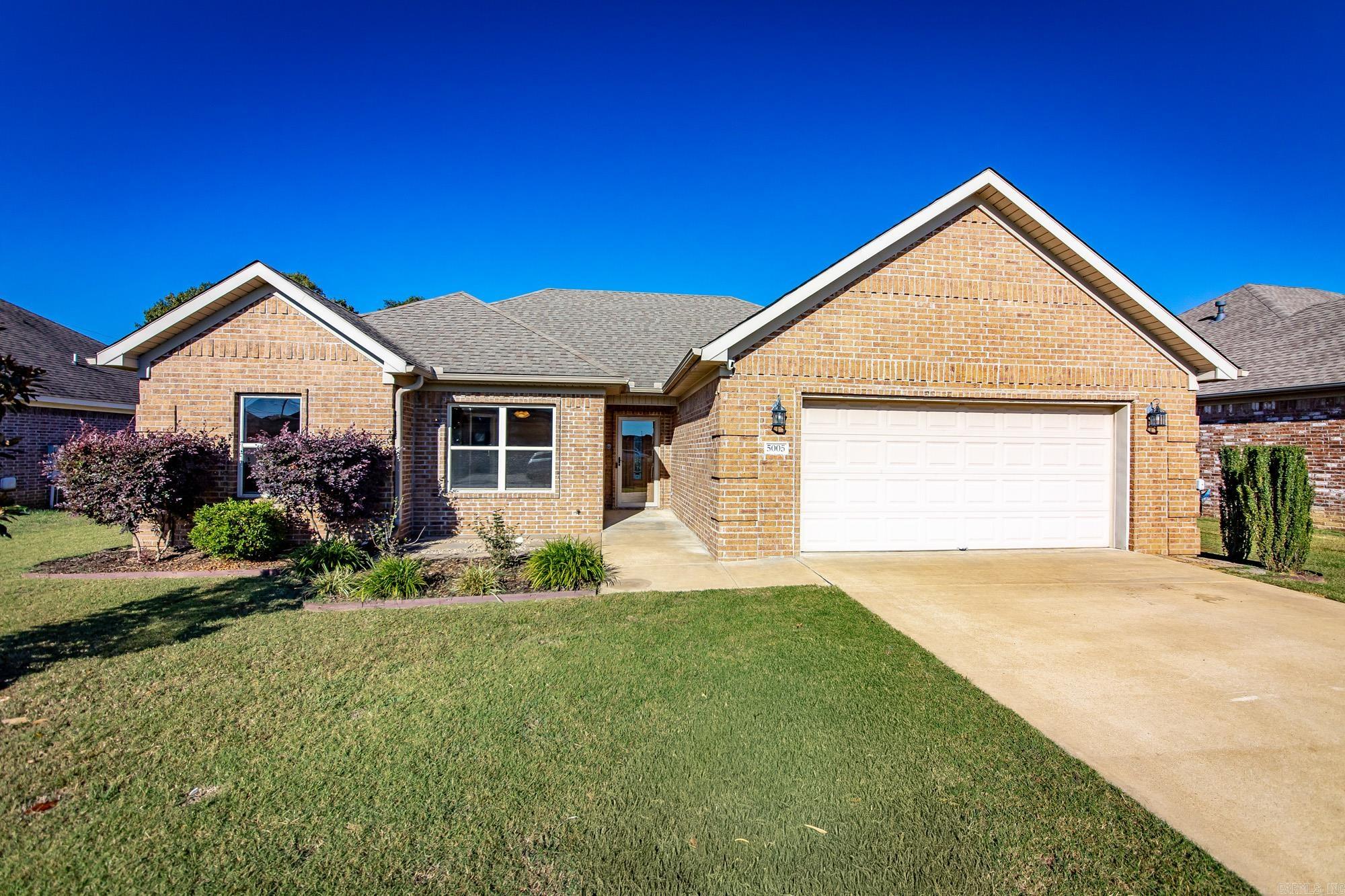 JAXON TERRACE - Residential