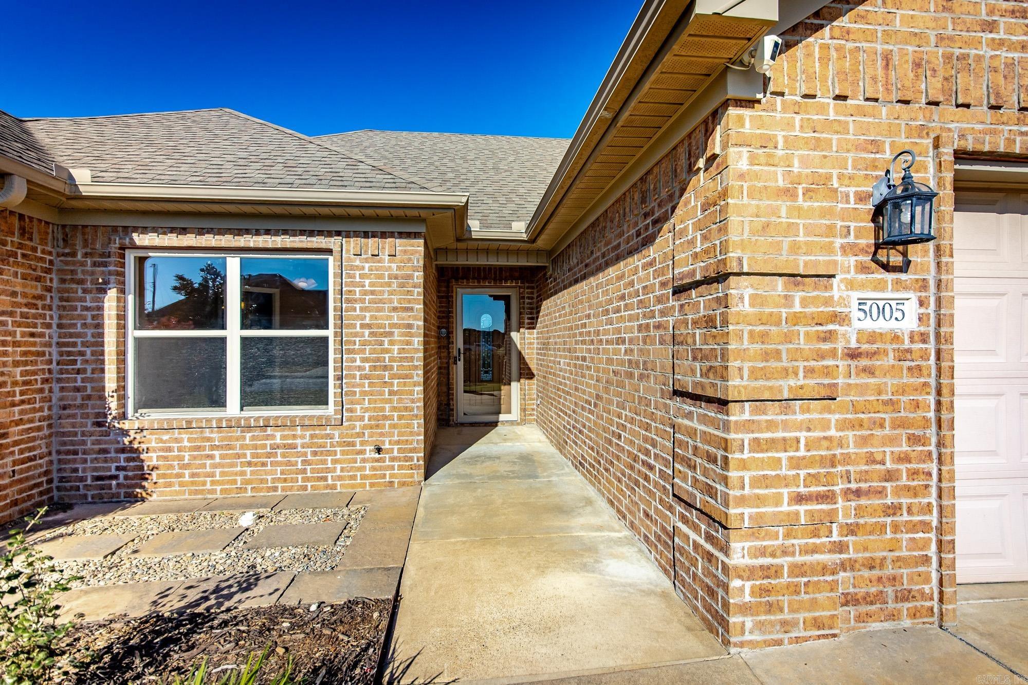 JAXON TERRACE - Residential