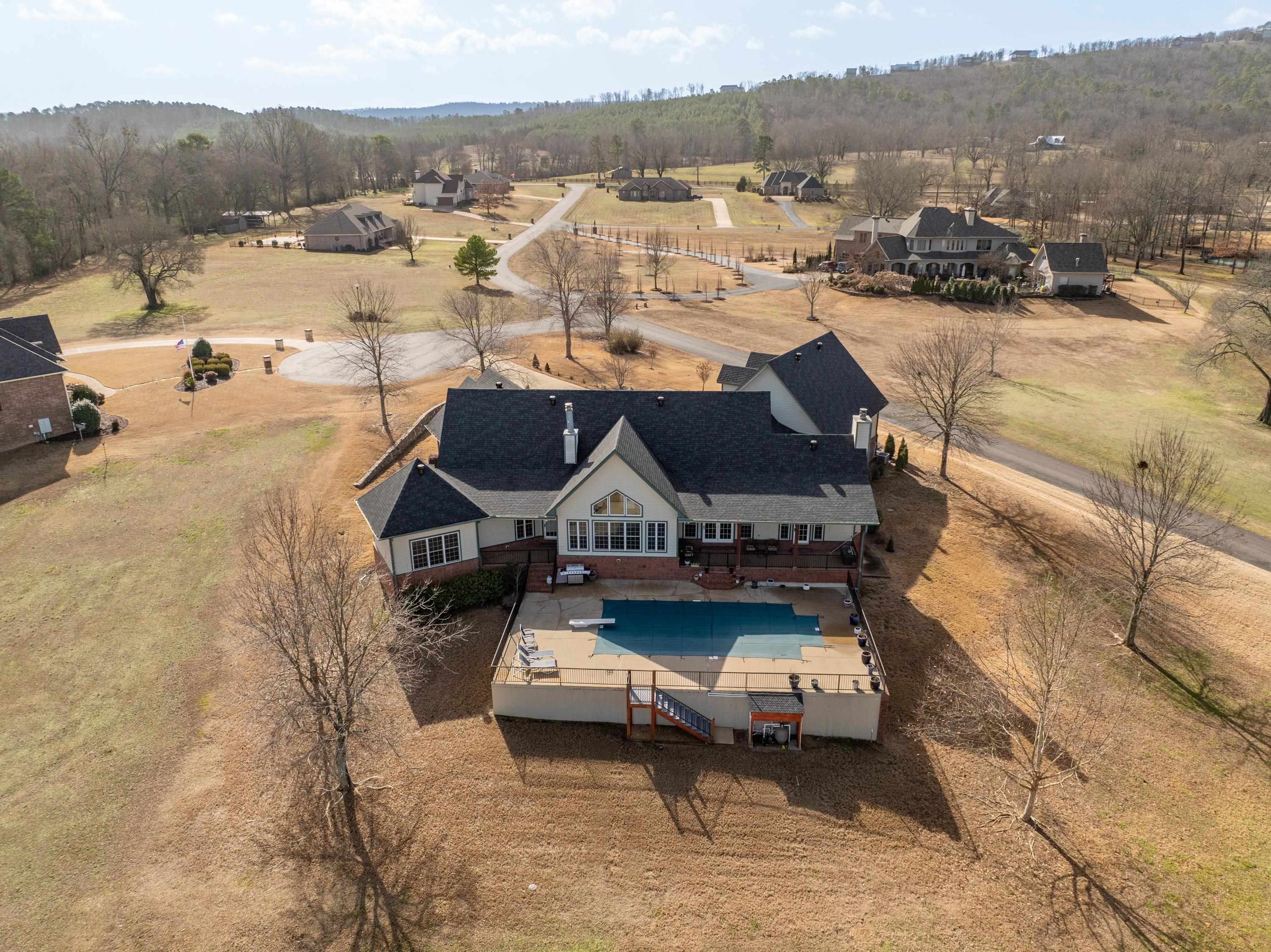 WOODLAND VALLEY ESTATES - Residential