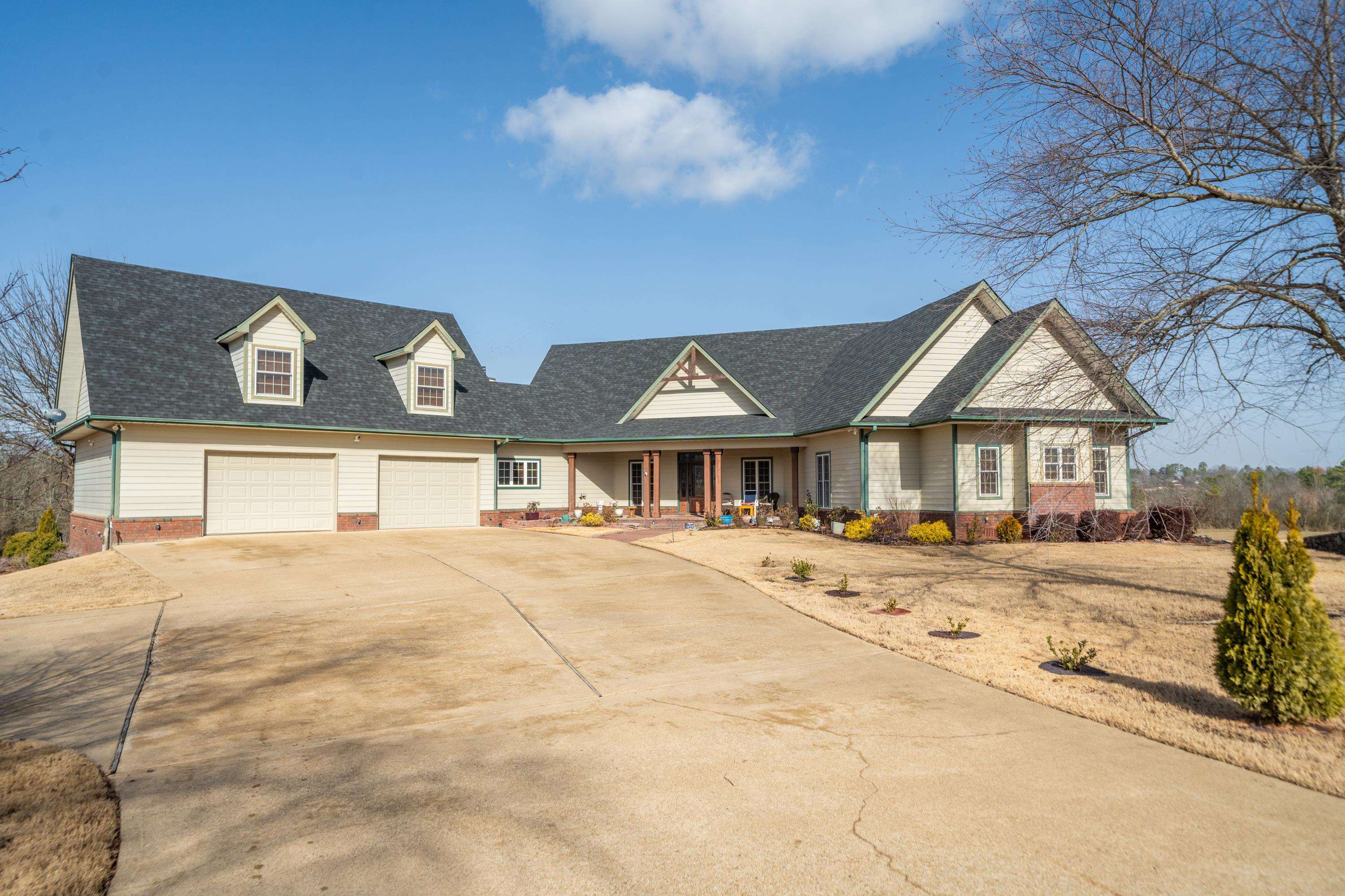 WOODLAND VALLEY ESTATES - Residential