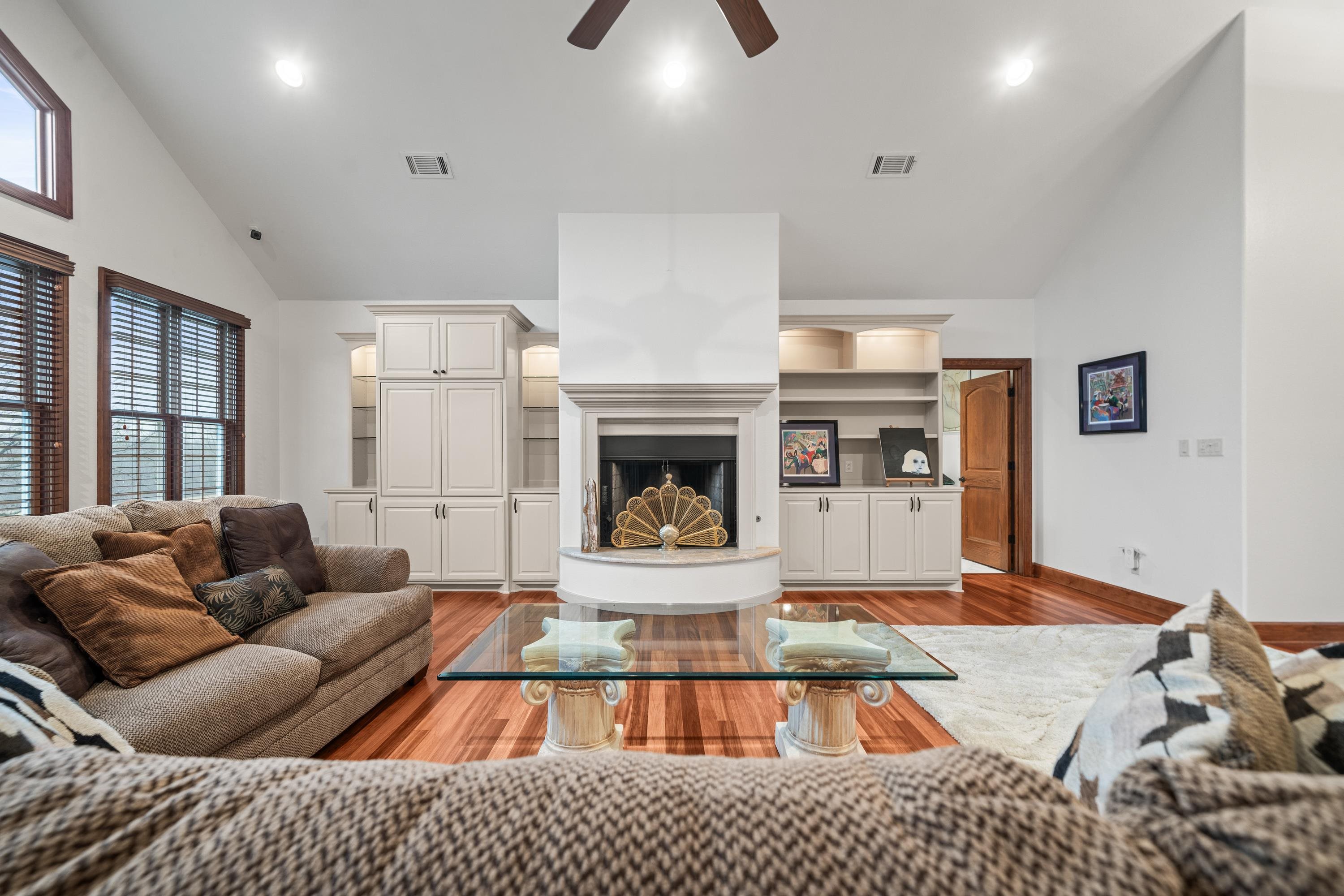 WOODLAND VALLEY ESTATES - Residential