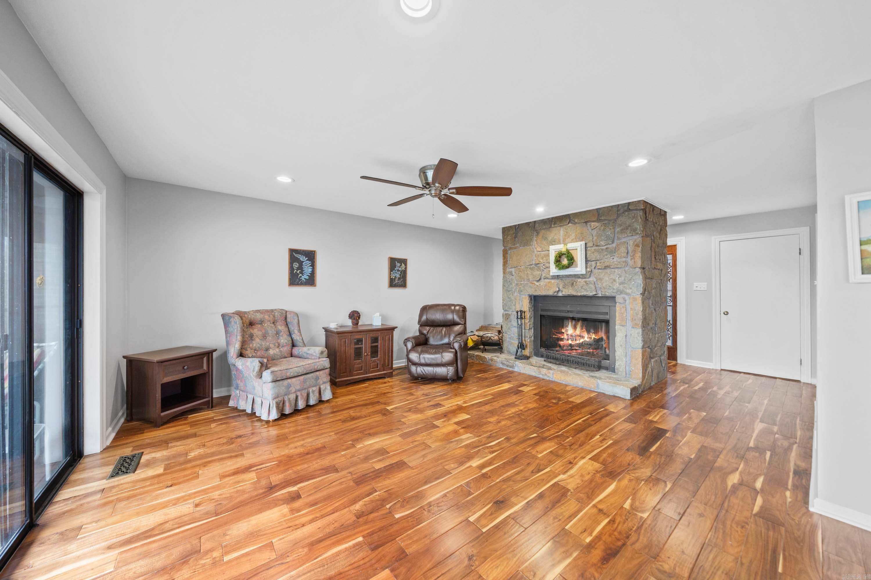 POINT LOOKOUT HPR - Residential