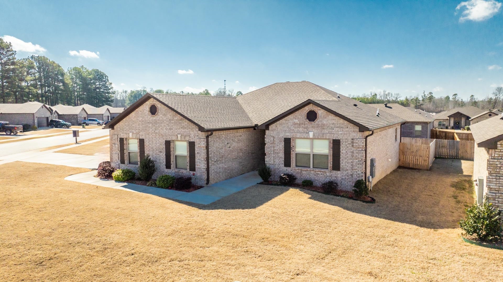 AUTUMN BROOKE - Residential