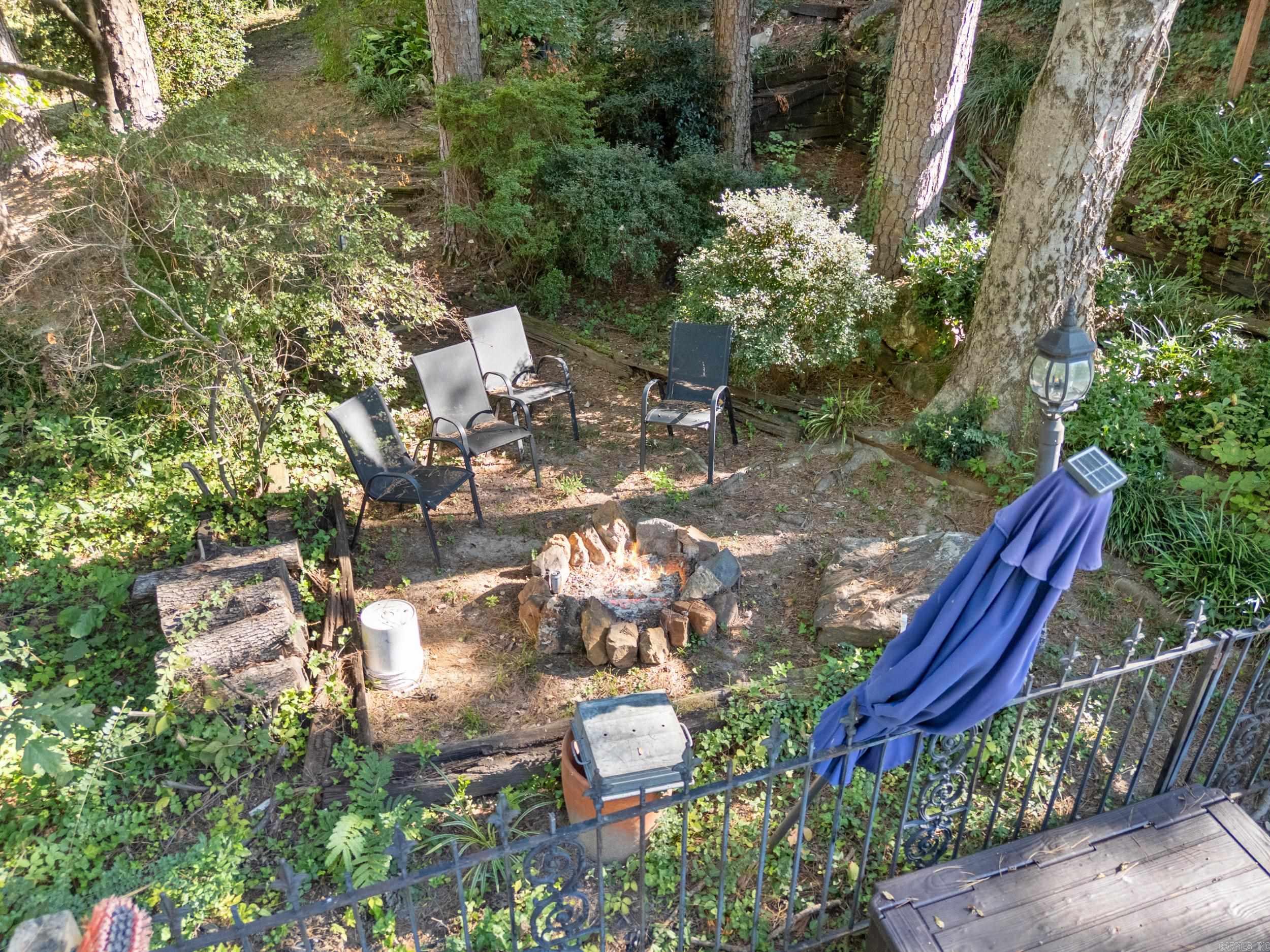 LEAWOOD MANOR - Residential