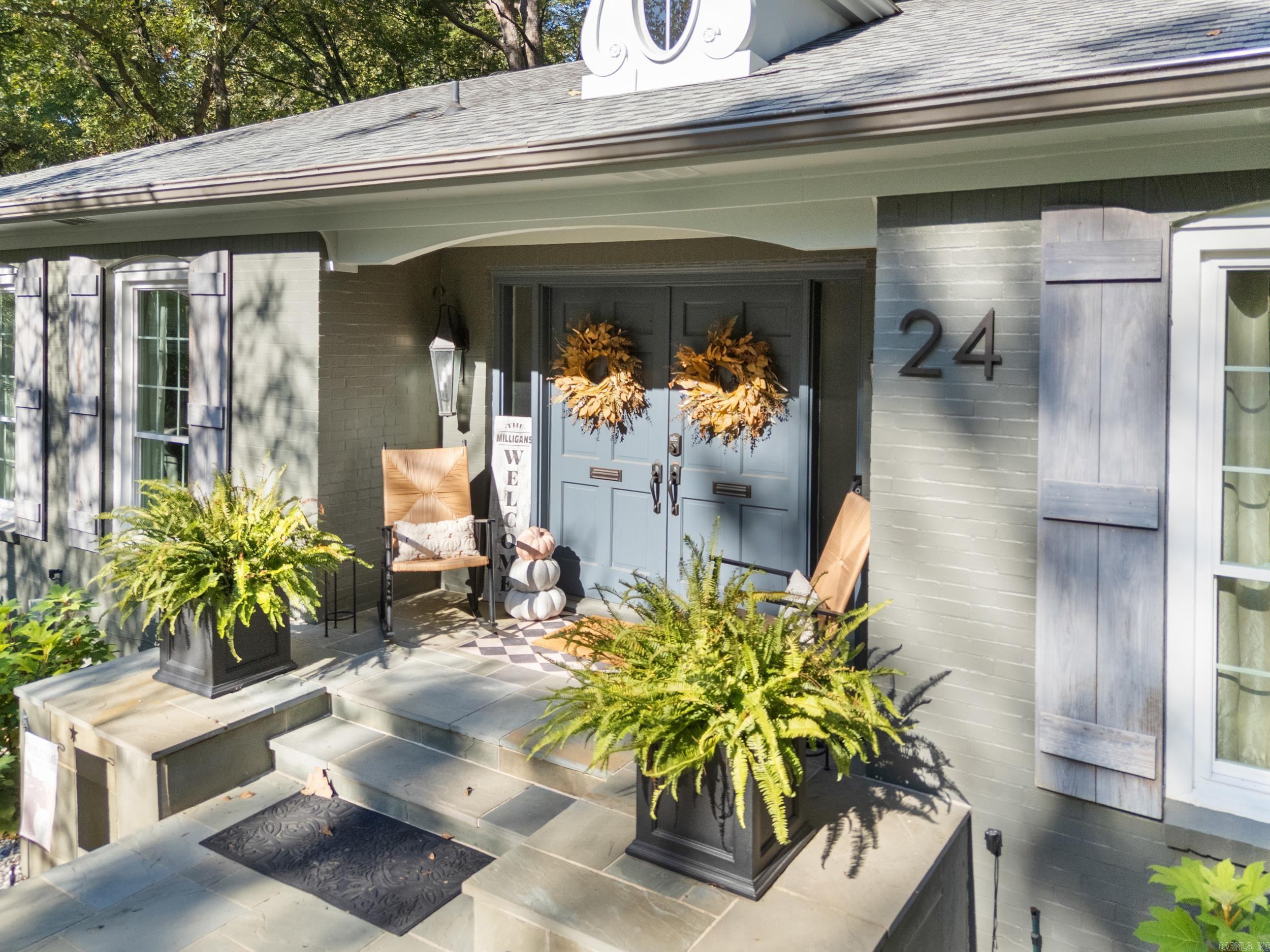 LEAWOOD MANOR - Residential