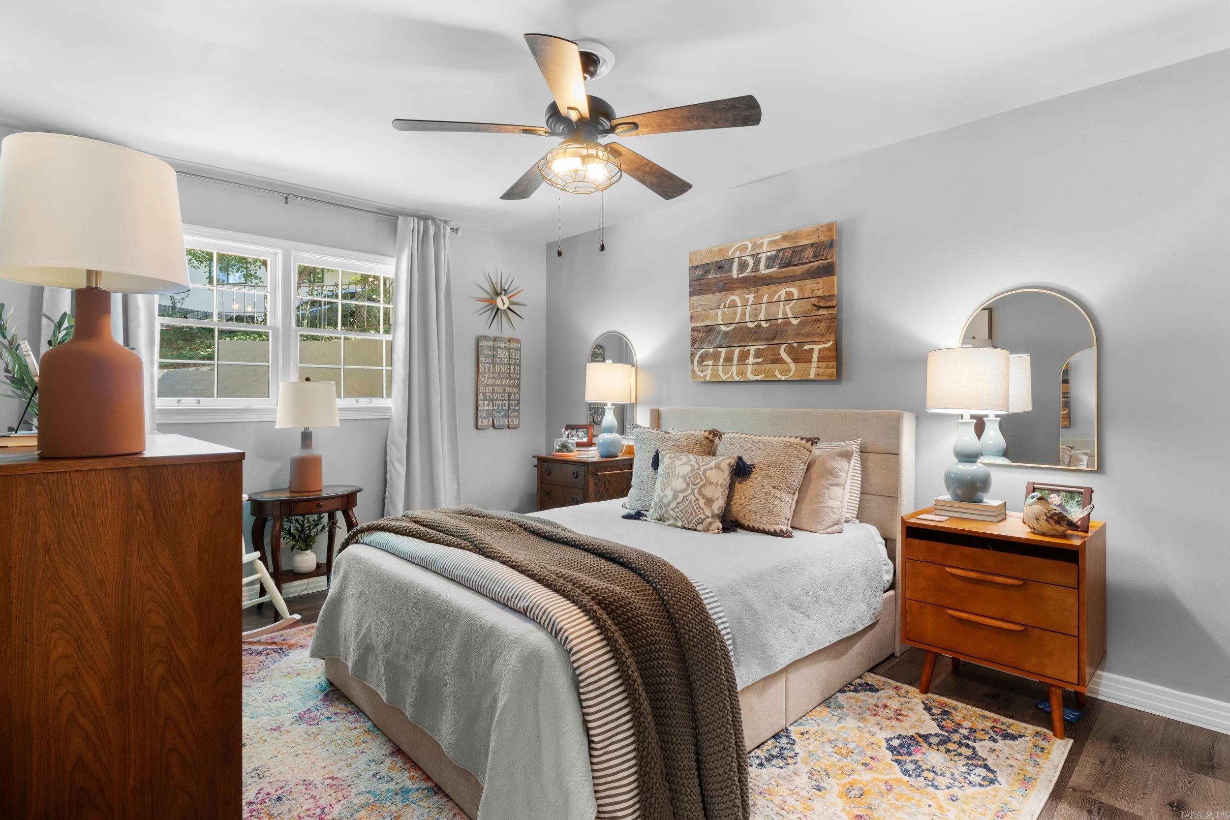 LEAWOOD MANOR - Residential