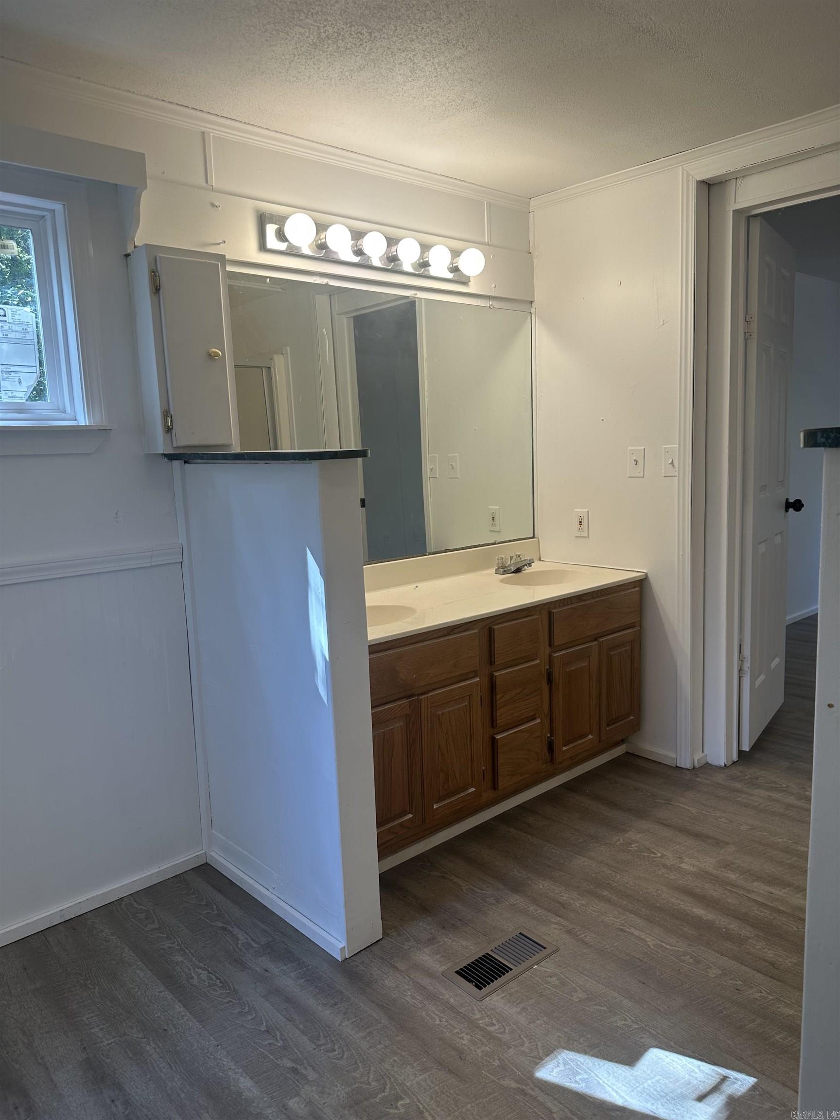 DENNIS SUBD - Residential