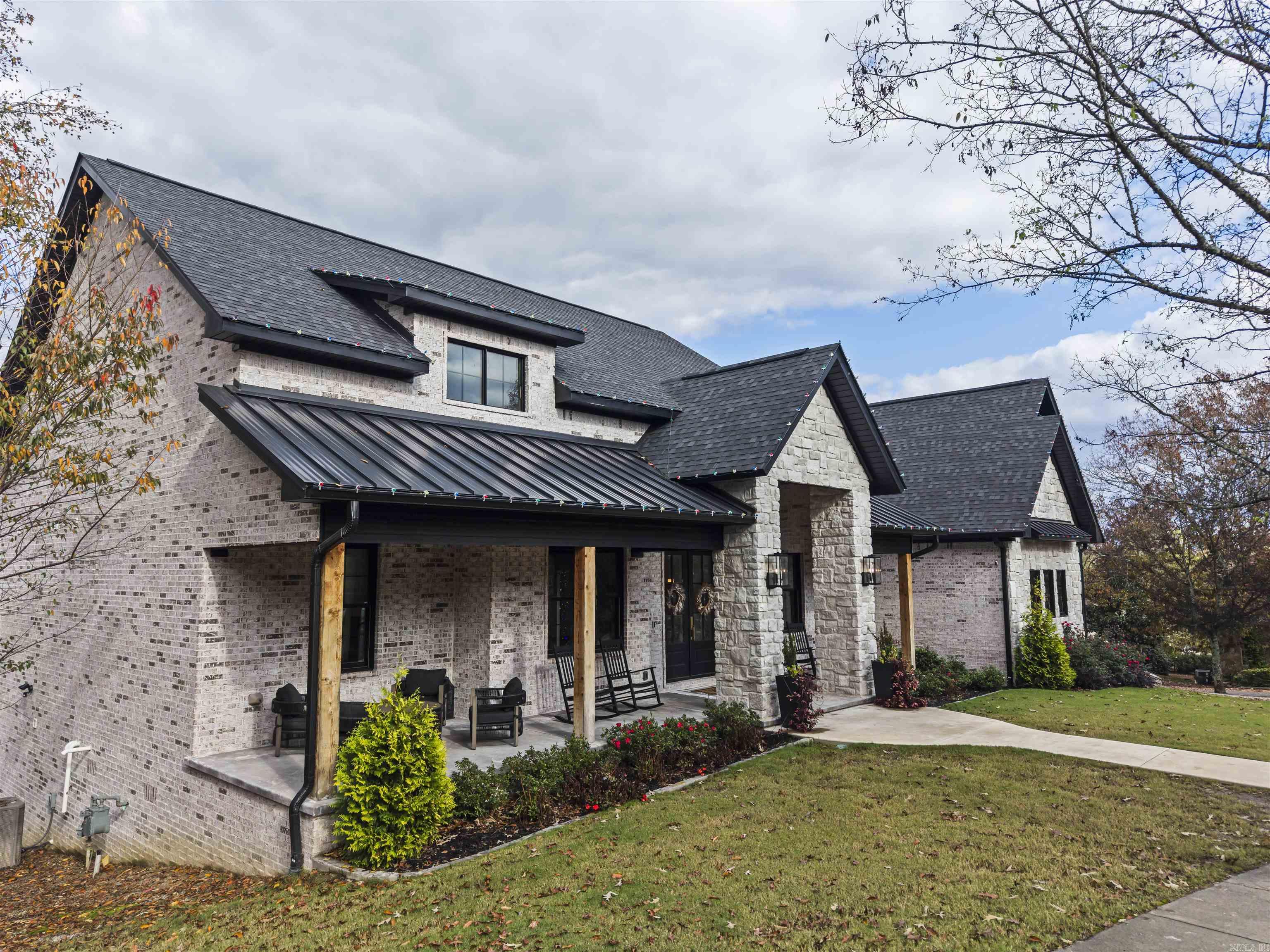 LOTUS VALLEY - Residential