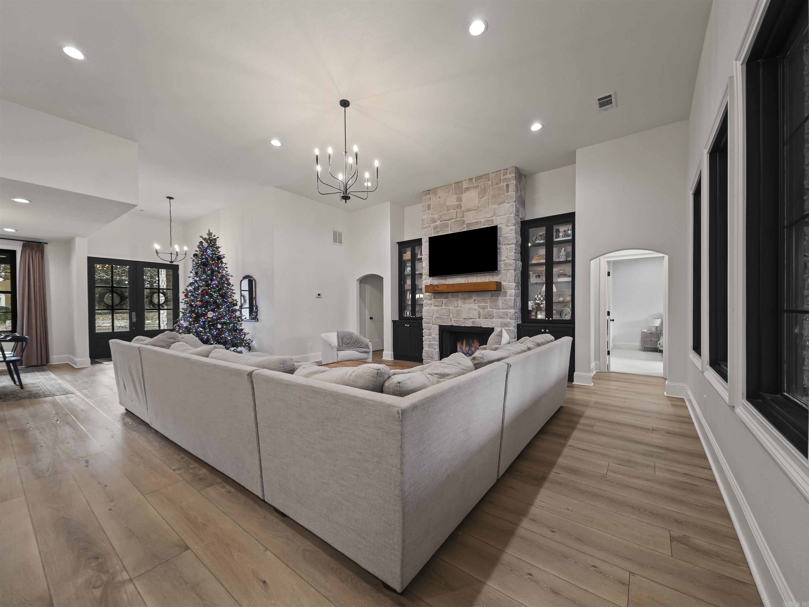 LOTUS VALLEY - Residential