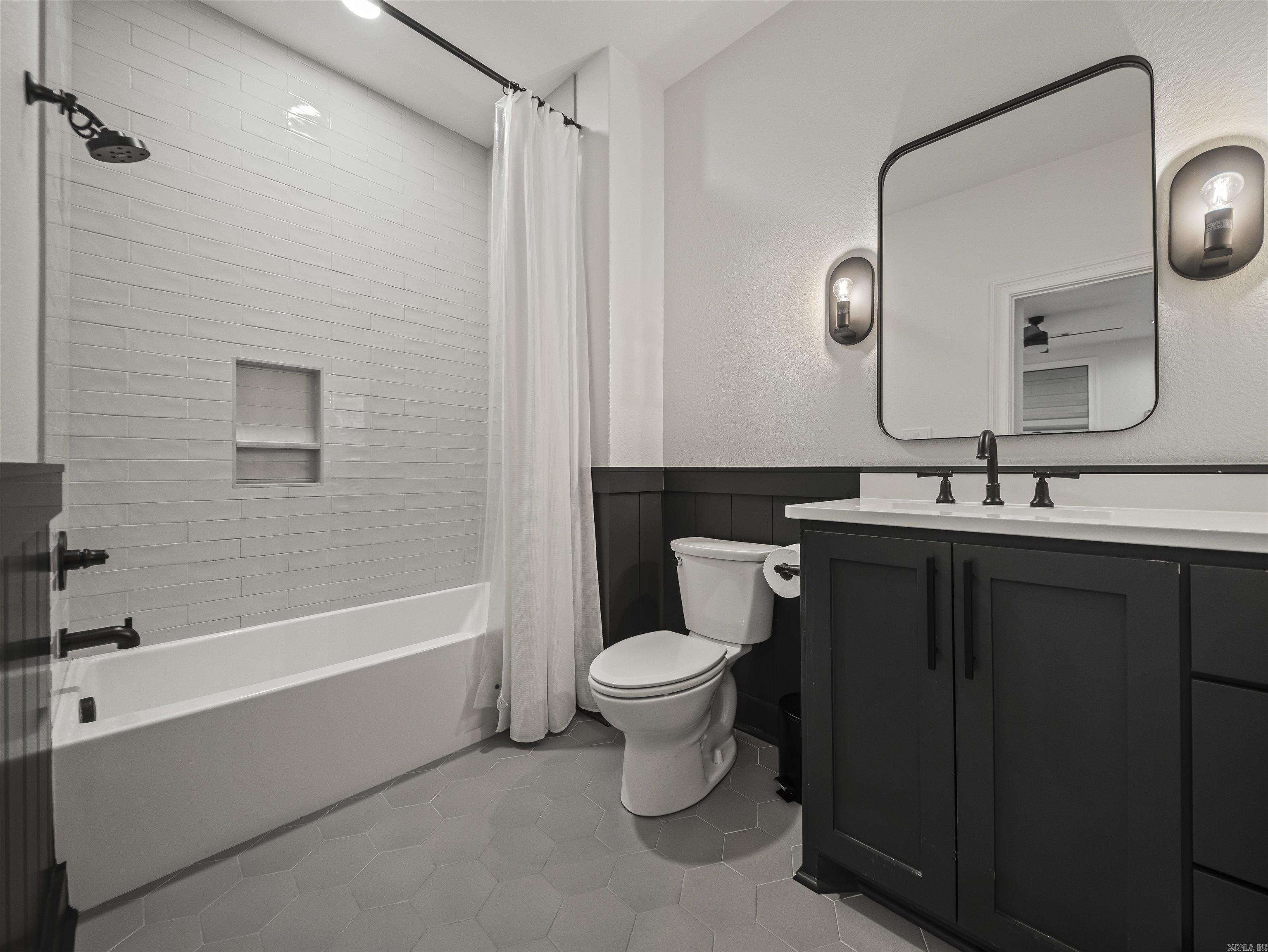 LOTUS VALLEY - Residential