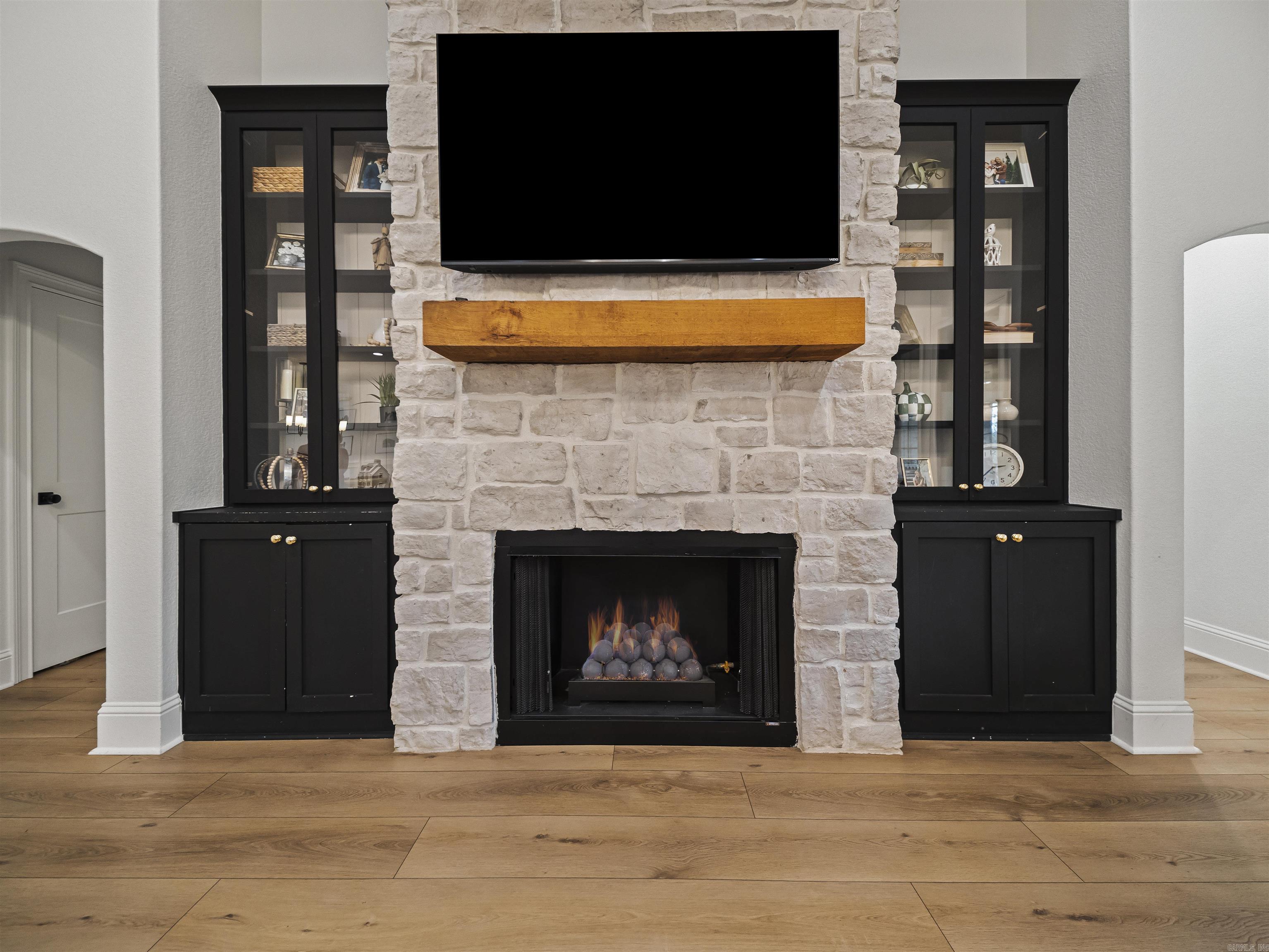 LOTUS VALLEY - Residential