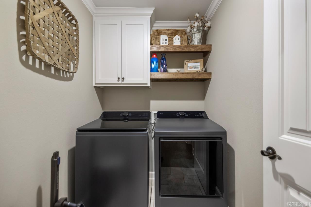 PINEWOOD ESTATES - Residential