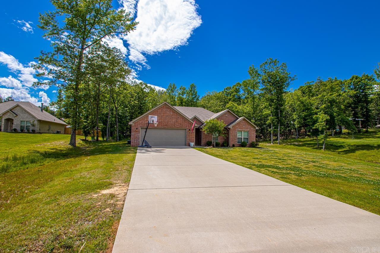 PINEWOOD ESTATES - Residential