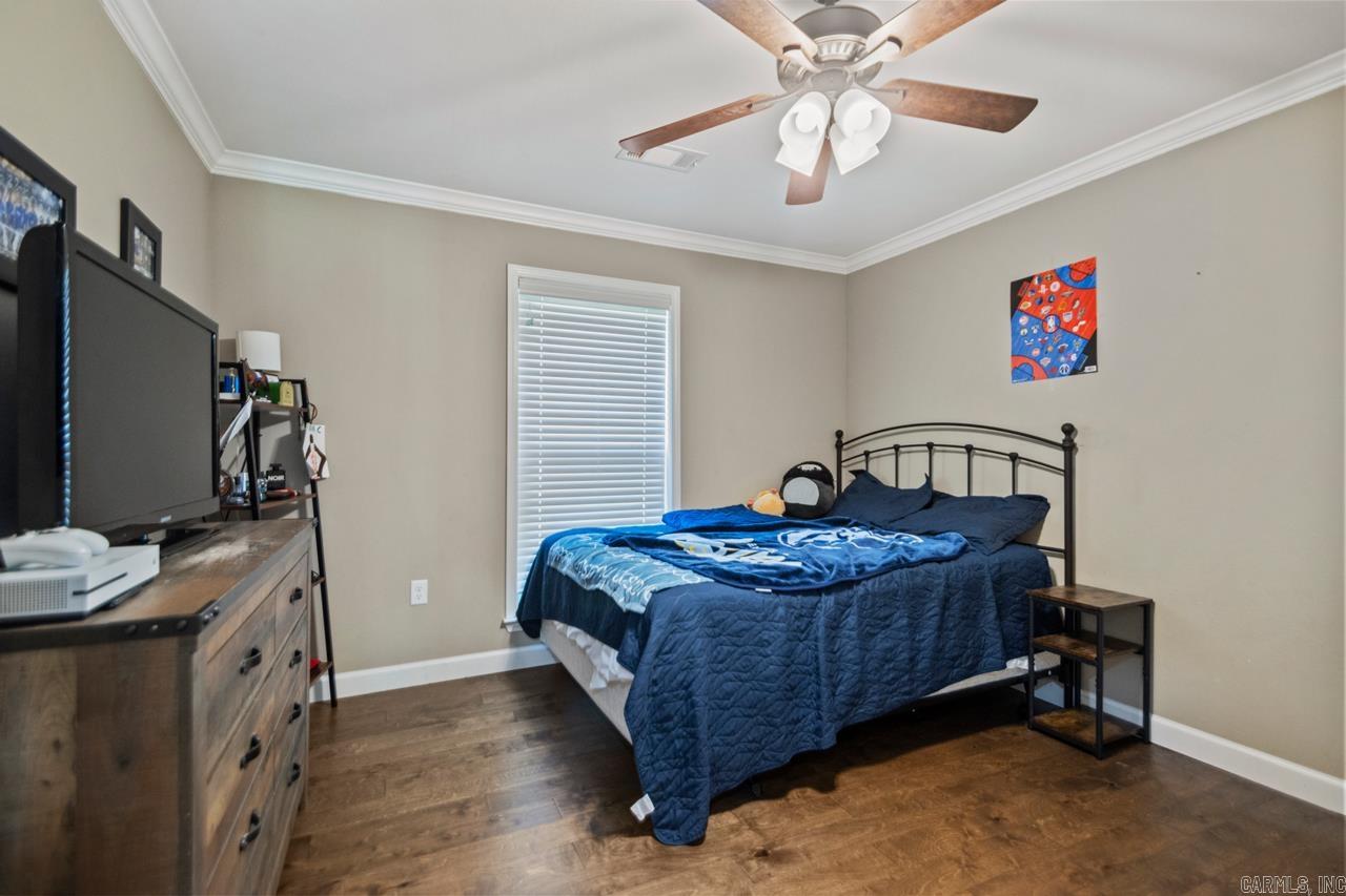 PINEWOOD ESTATES - Residential