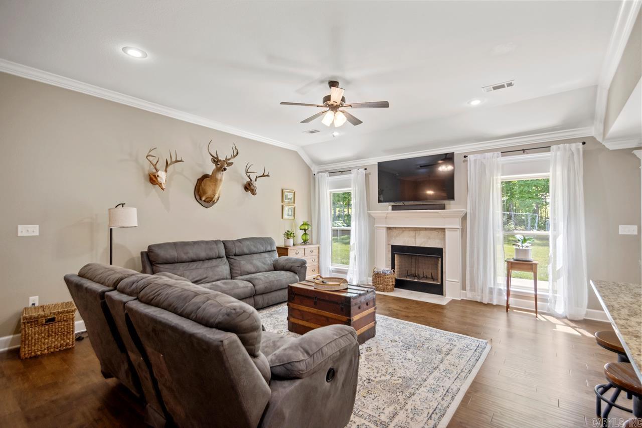 PINEWOOD ESTATES - Residential