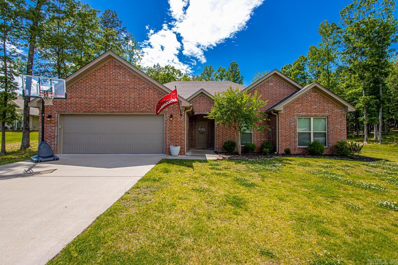 PINEWOOD ESTATES - Residential