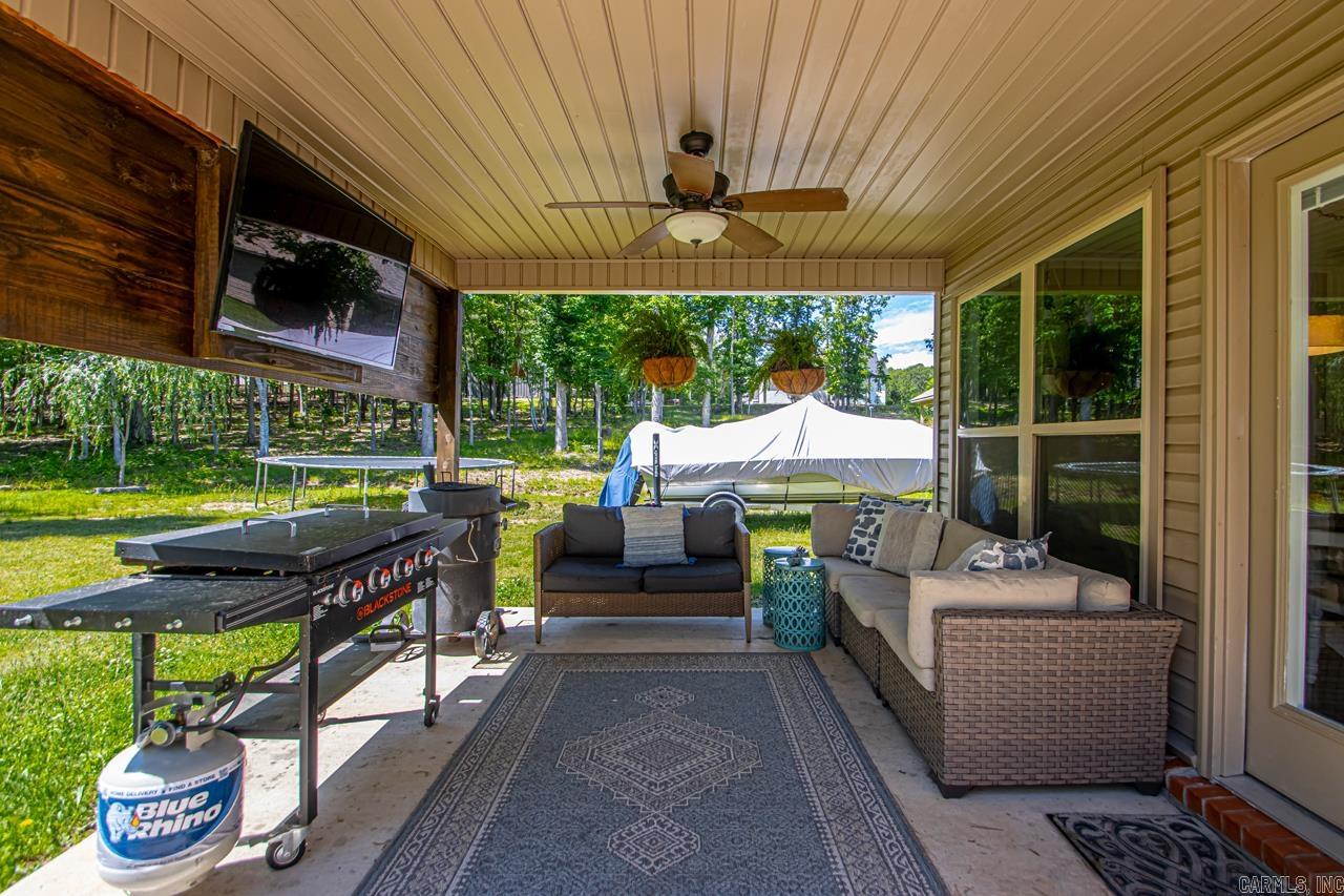 PINEWOOD ESTATES - Residential