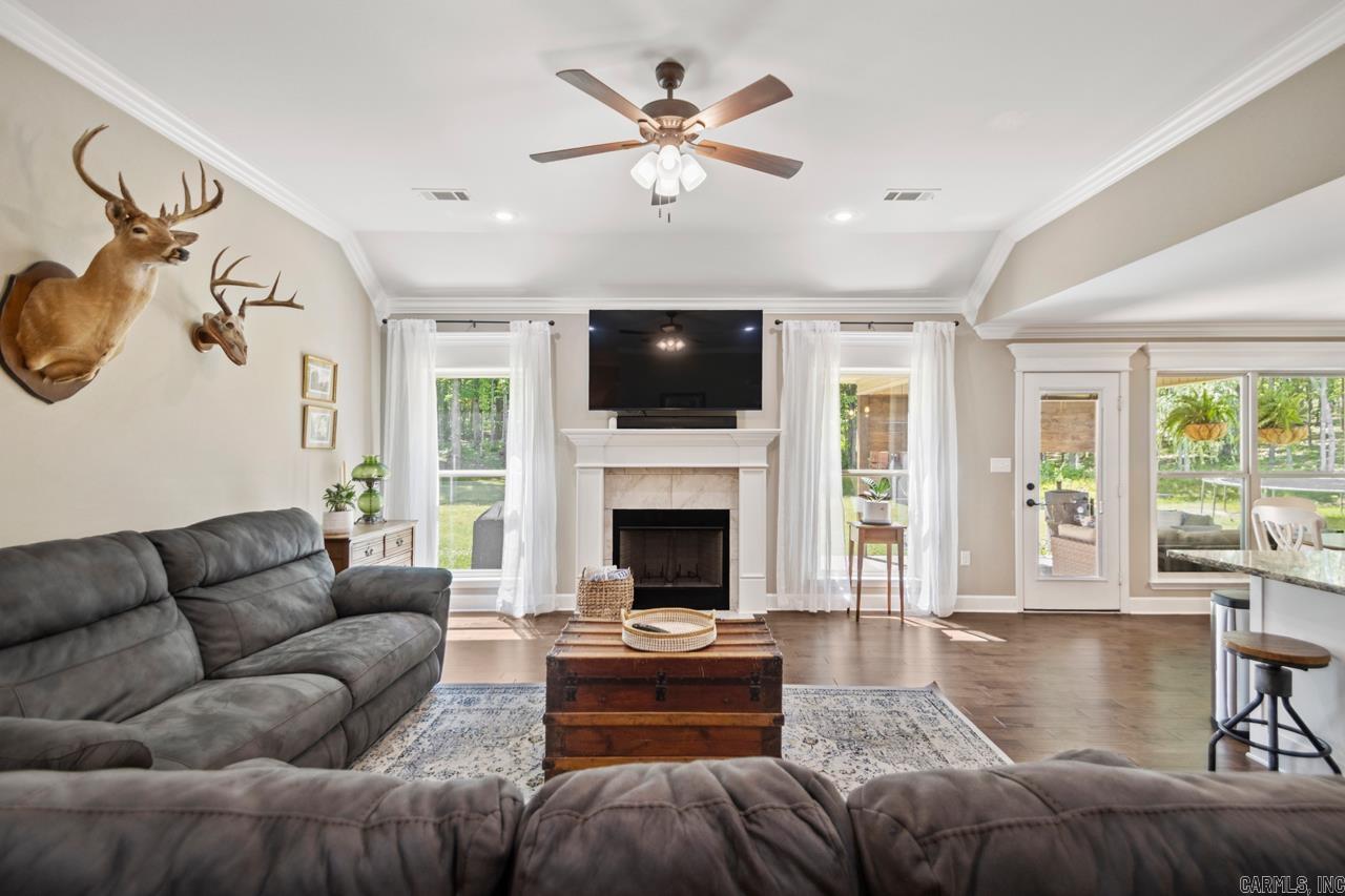 PINEWOOD ESTATES - Residential