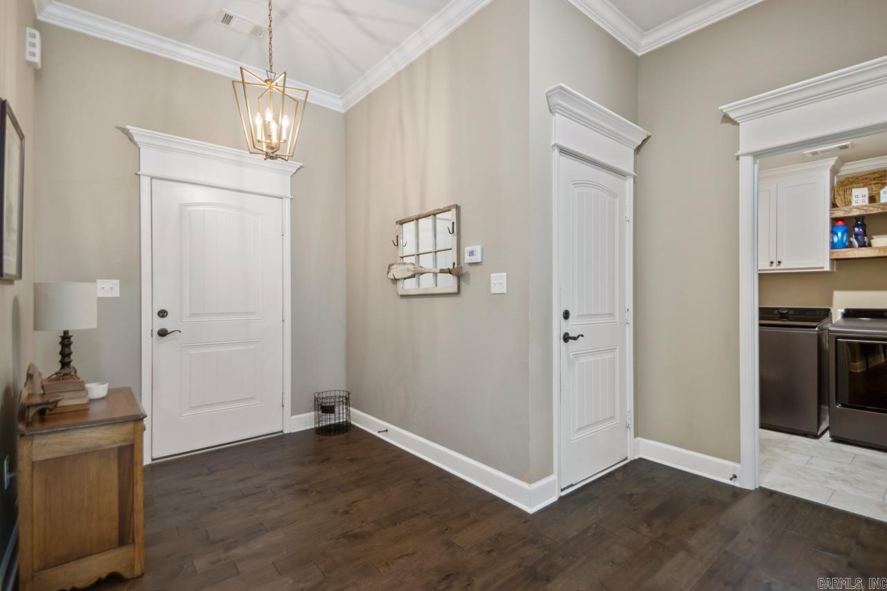 PINEWOOD ESTATES - Residential