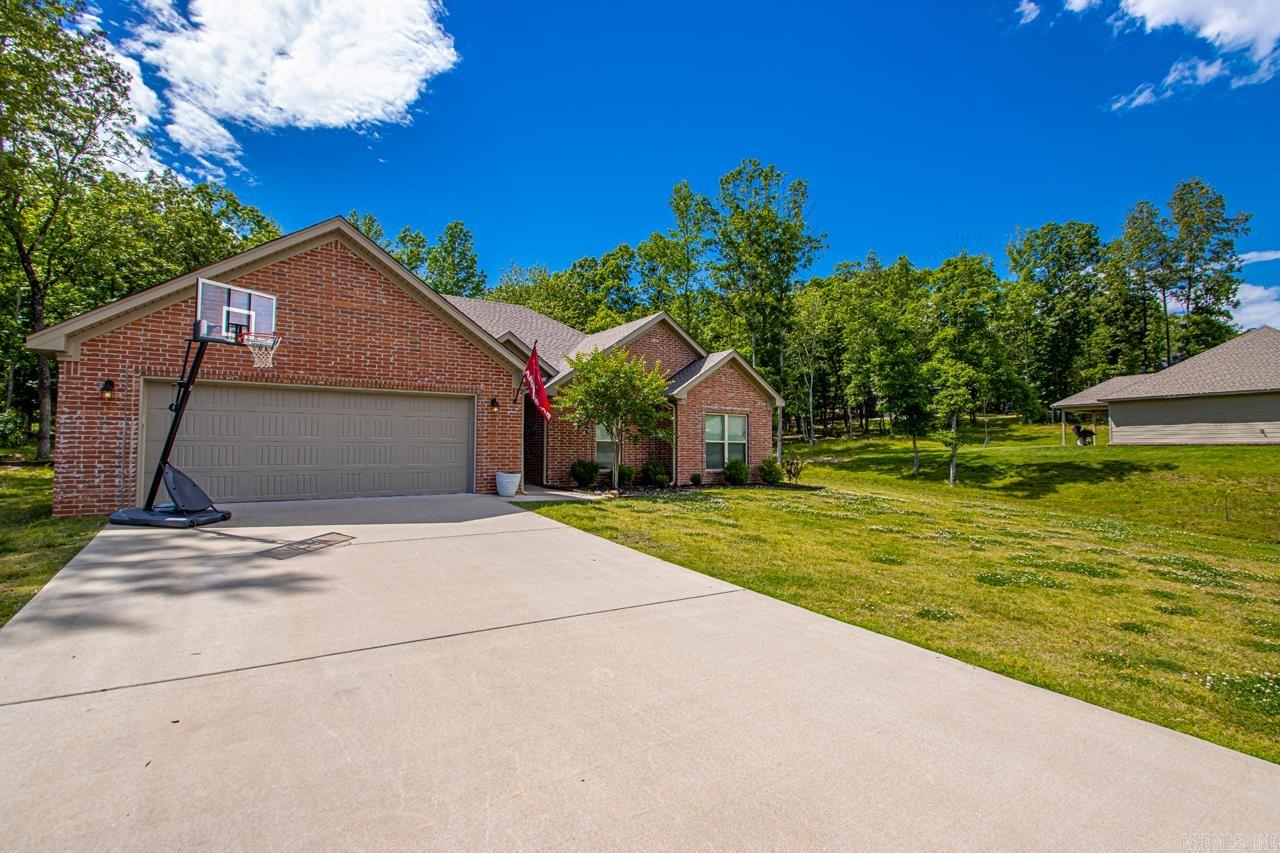 PINEWOOD ESTATES - Residential