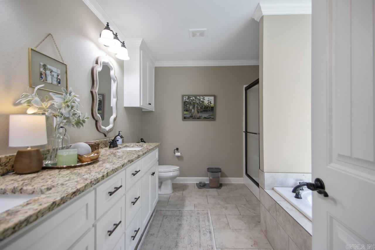 PINEWOOD ESTATES - Residential