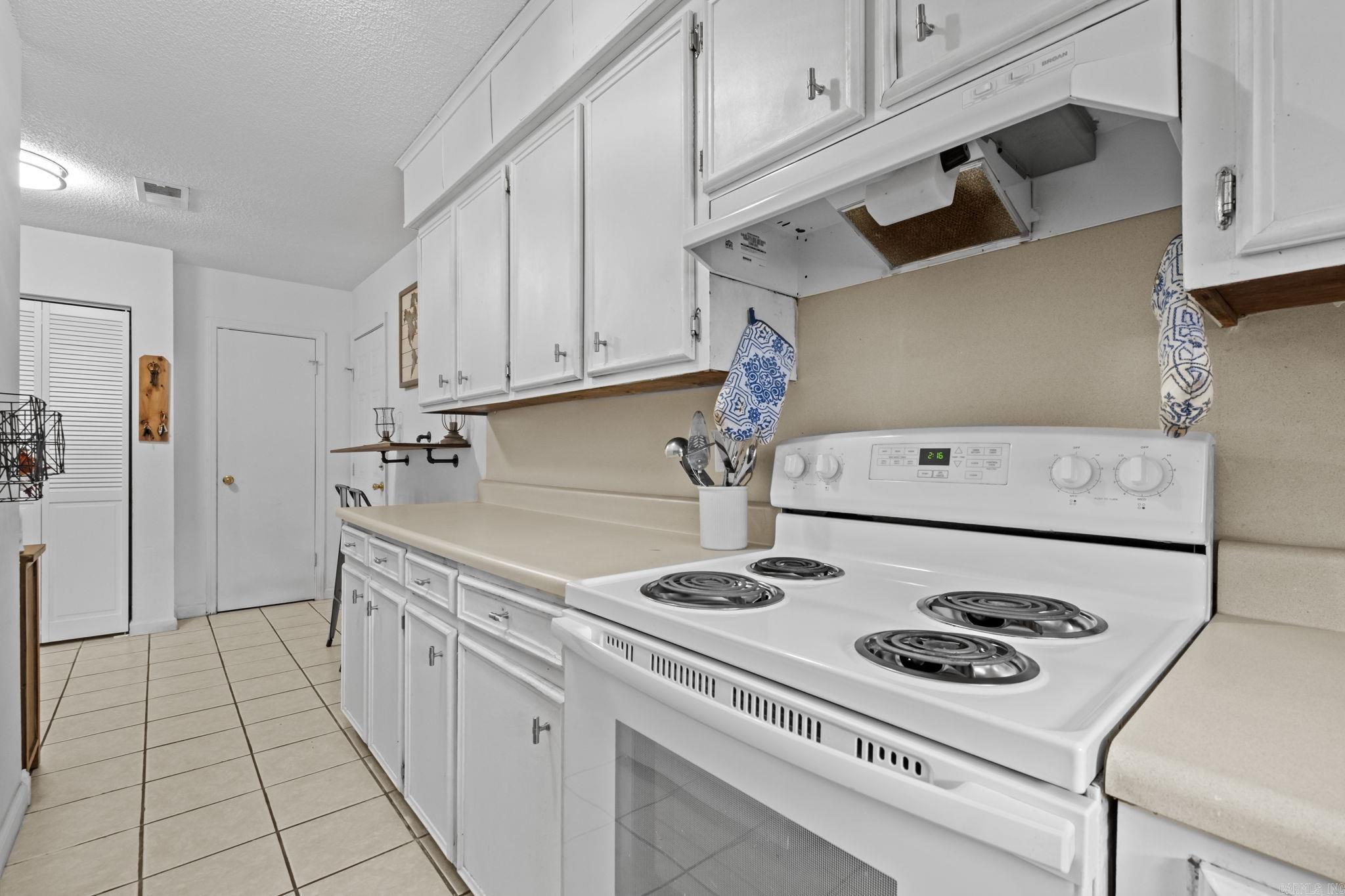 North Hills Manor - Residential