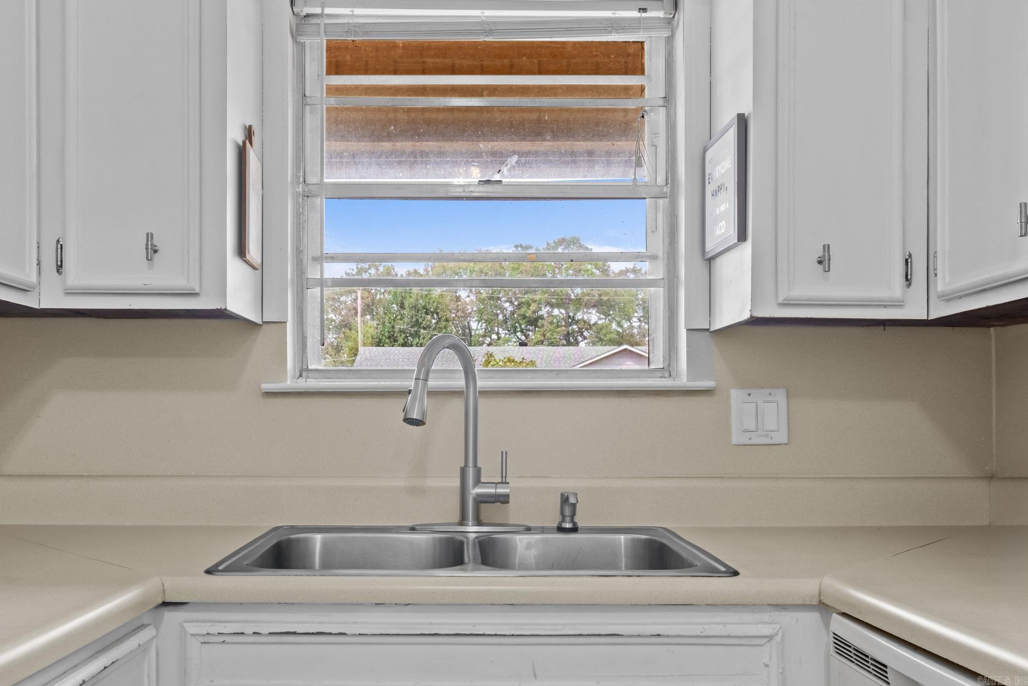 North Hills Manor - Residential