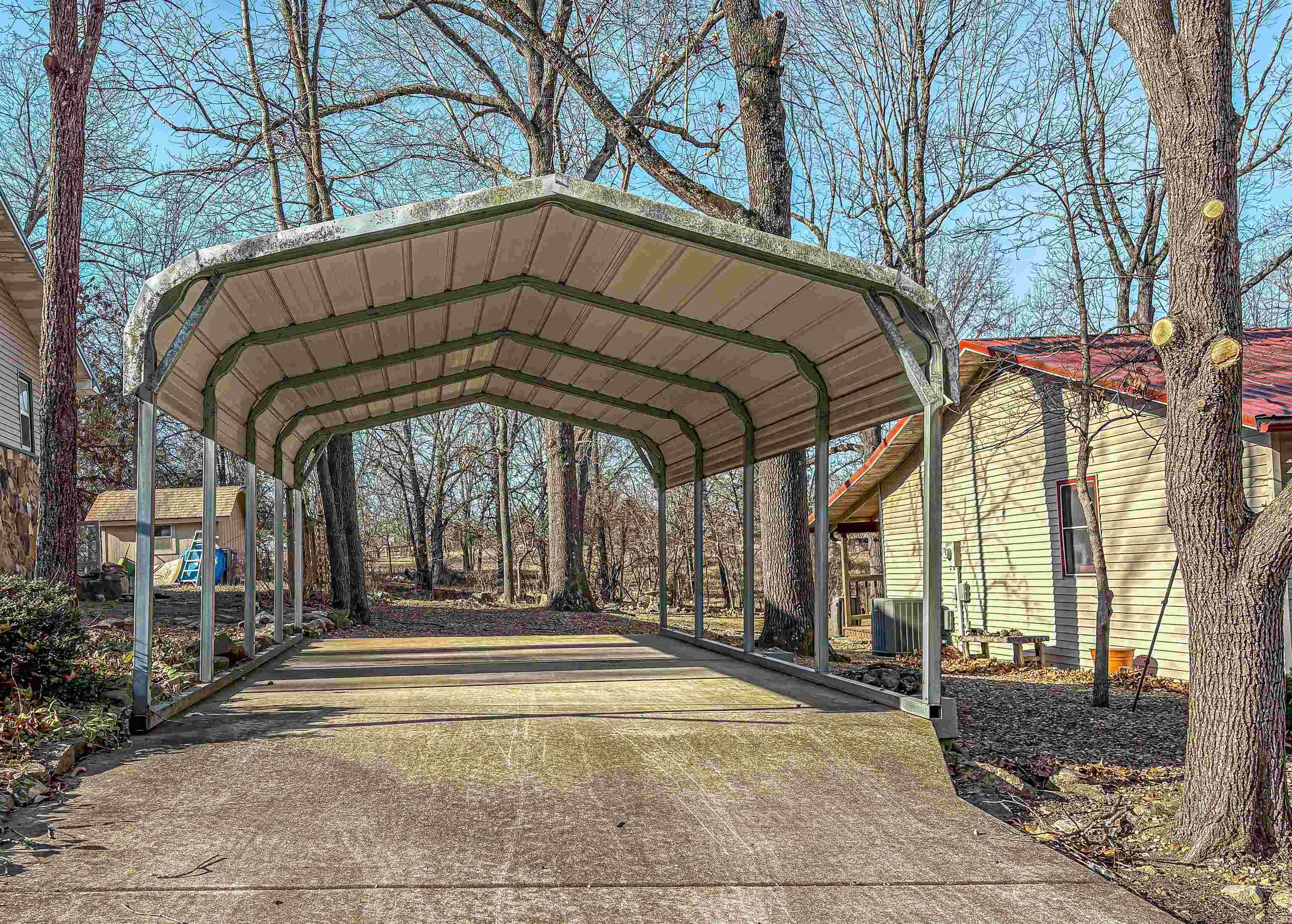 MARC-LYN ESTATES - Residential