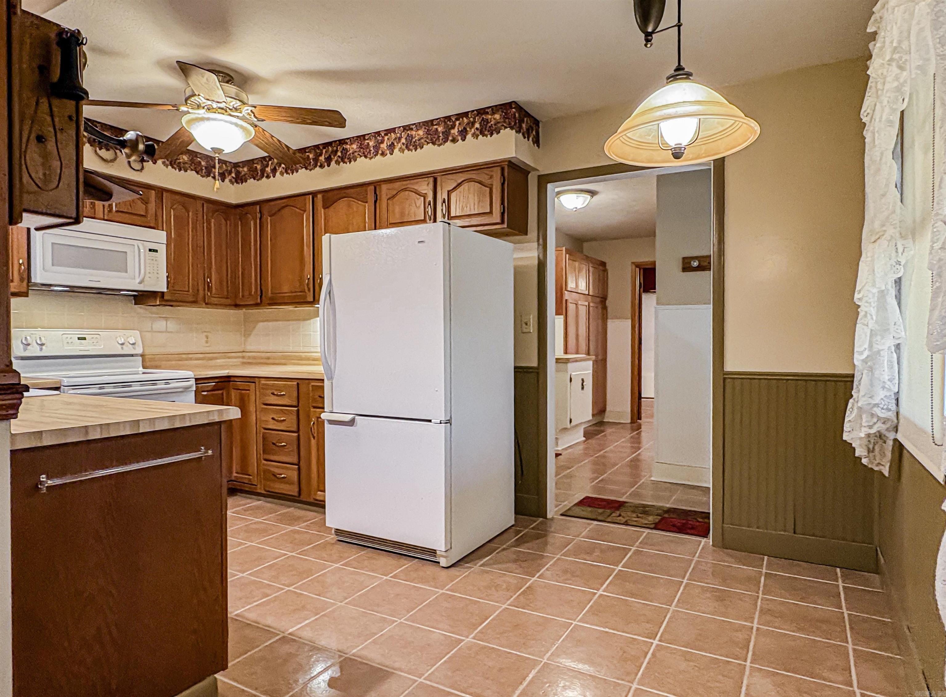 MARC-LYN ESTATES - Residential